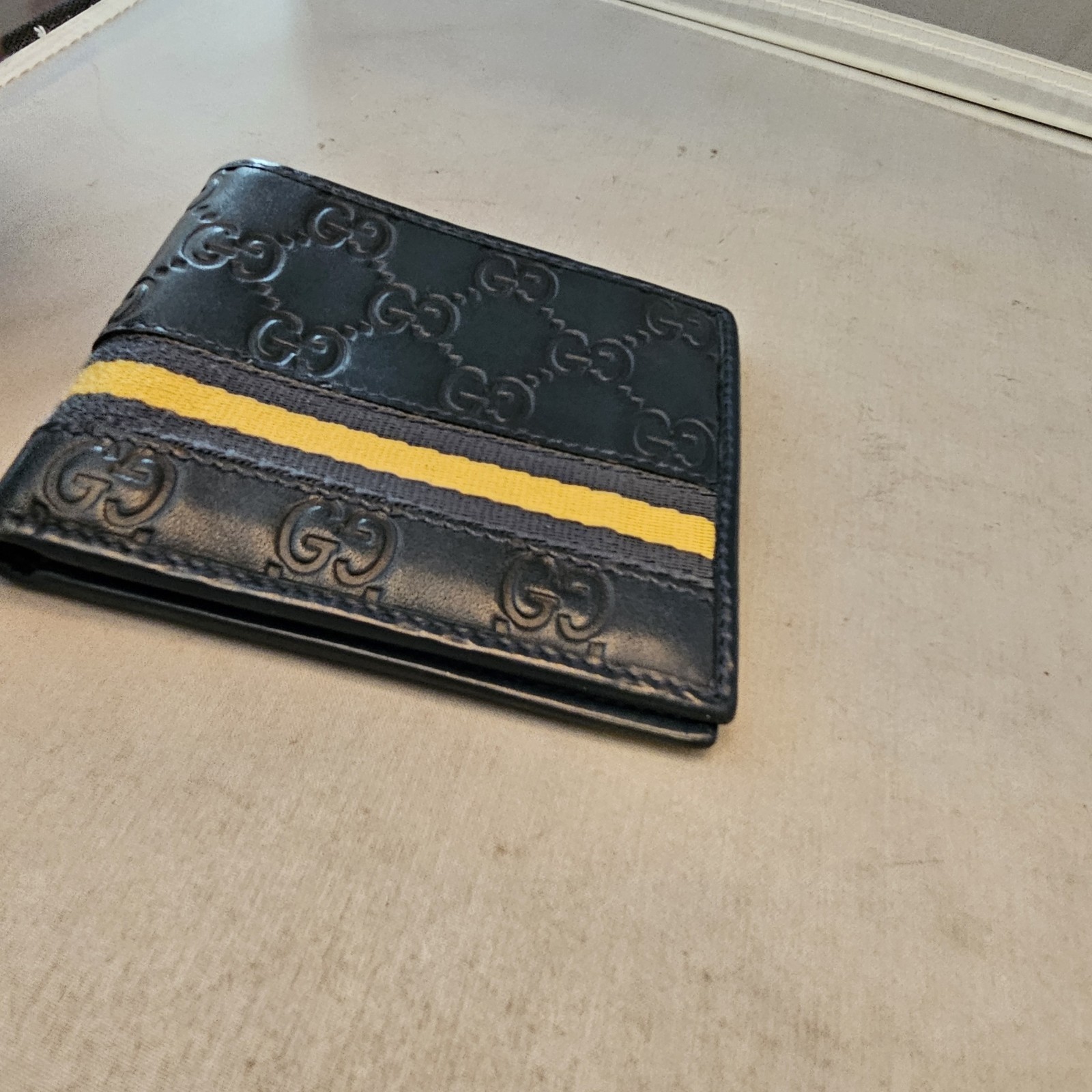 Gucci Wallet Bifold Navy Leather Yello Stripe GG Great Condition See Pictures