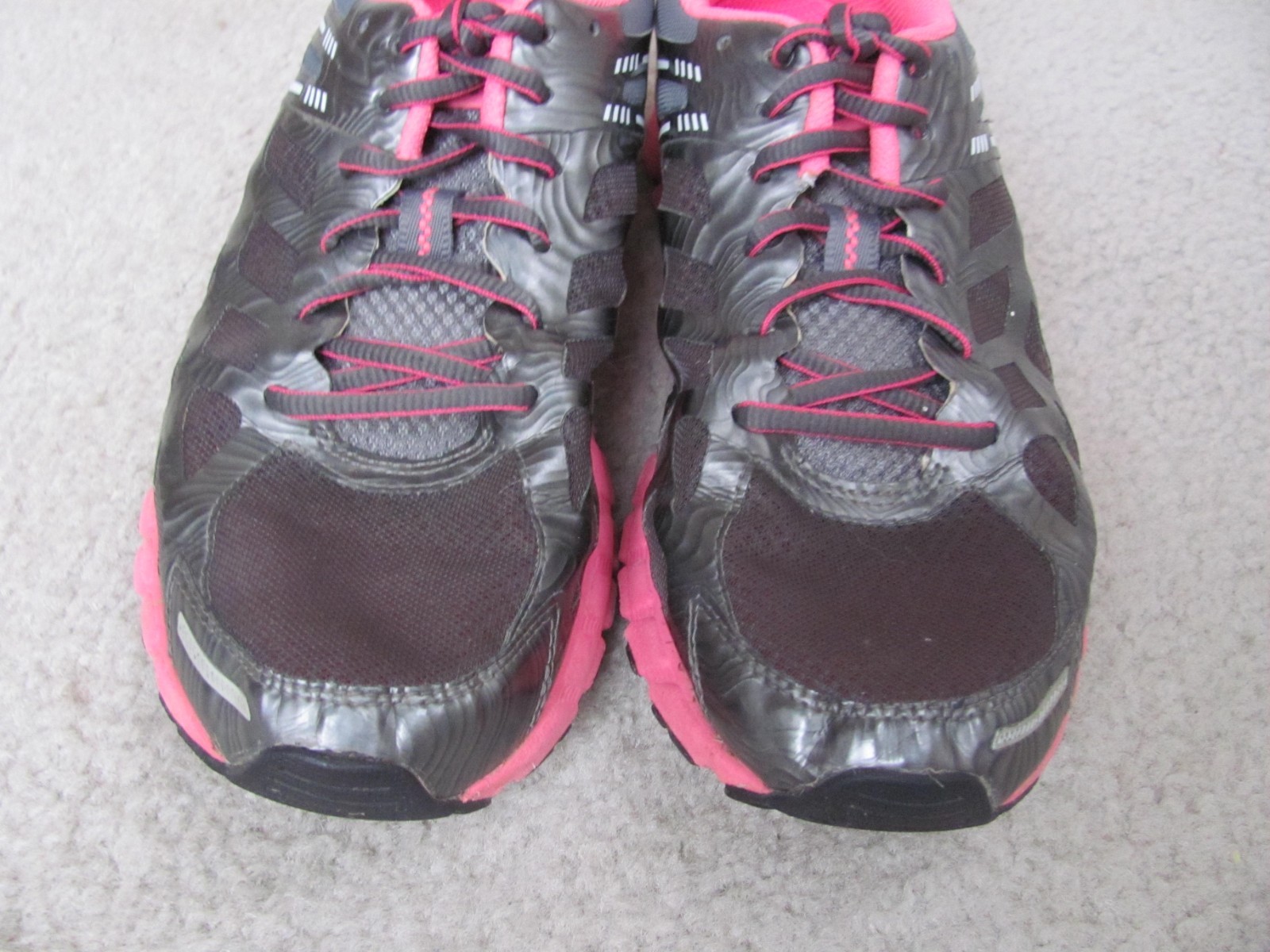 Asics Gel-Lyte33 Women’s Gray and Pink Colored Lightweight Running Shoes Size 9