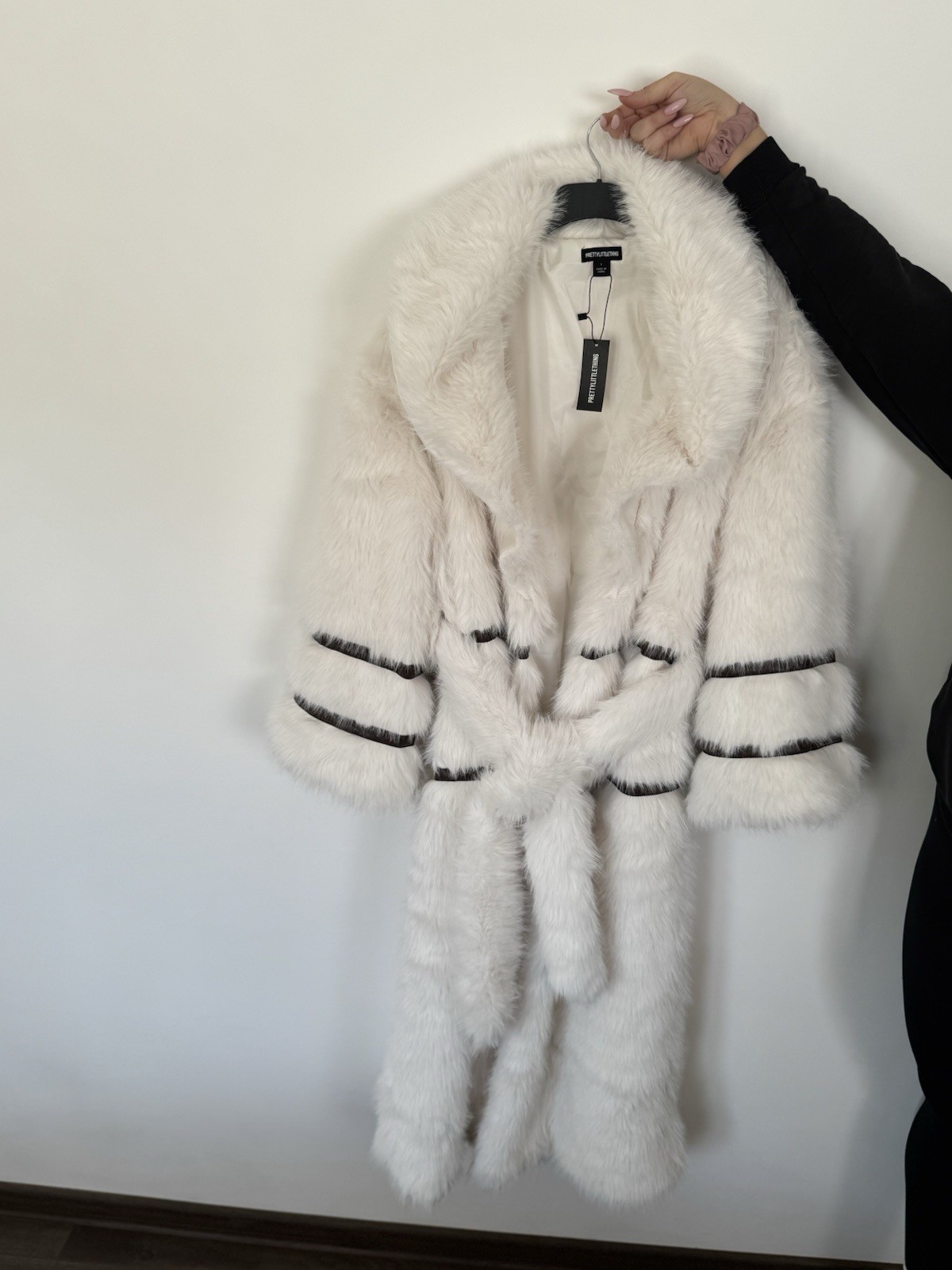 PrettyLittleThing faux fur faux leather trim maxi coat size large new RRP 80£