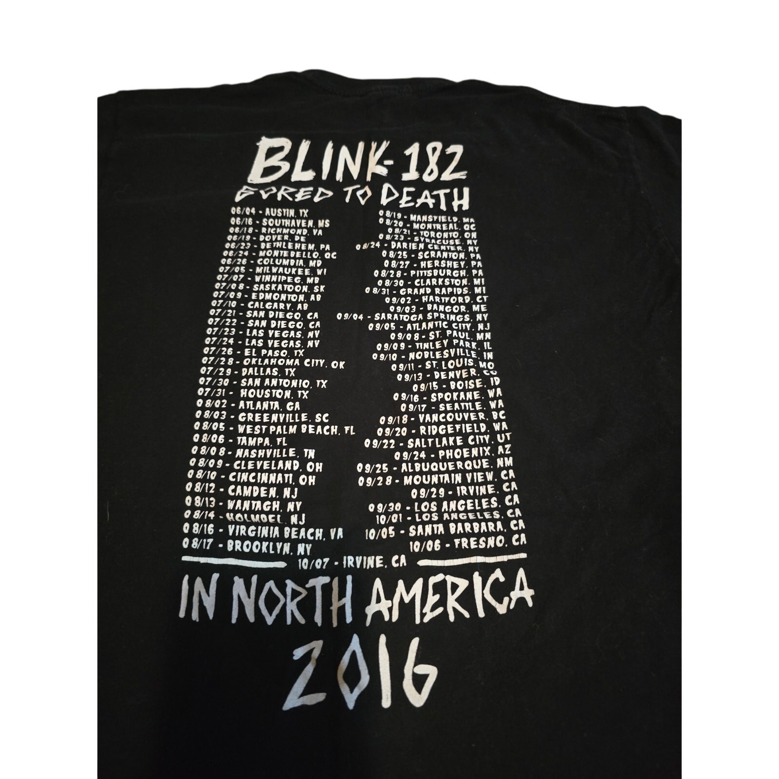 Blink 182 – “Bored To Death” – North America Tour 2016 Black Shirt Large Tultex