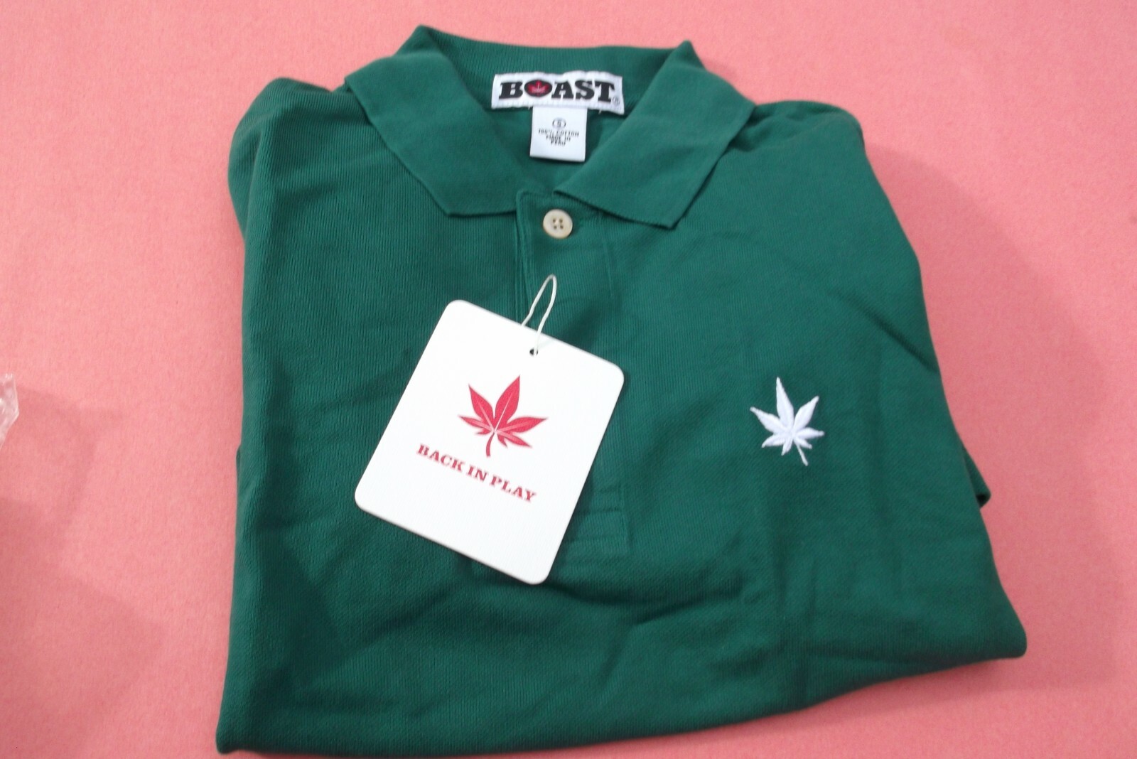 1 NWT BOAST Men’s Short Sleeve POLO SHIRT Small Forest Green W/Pot Leaf