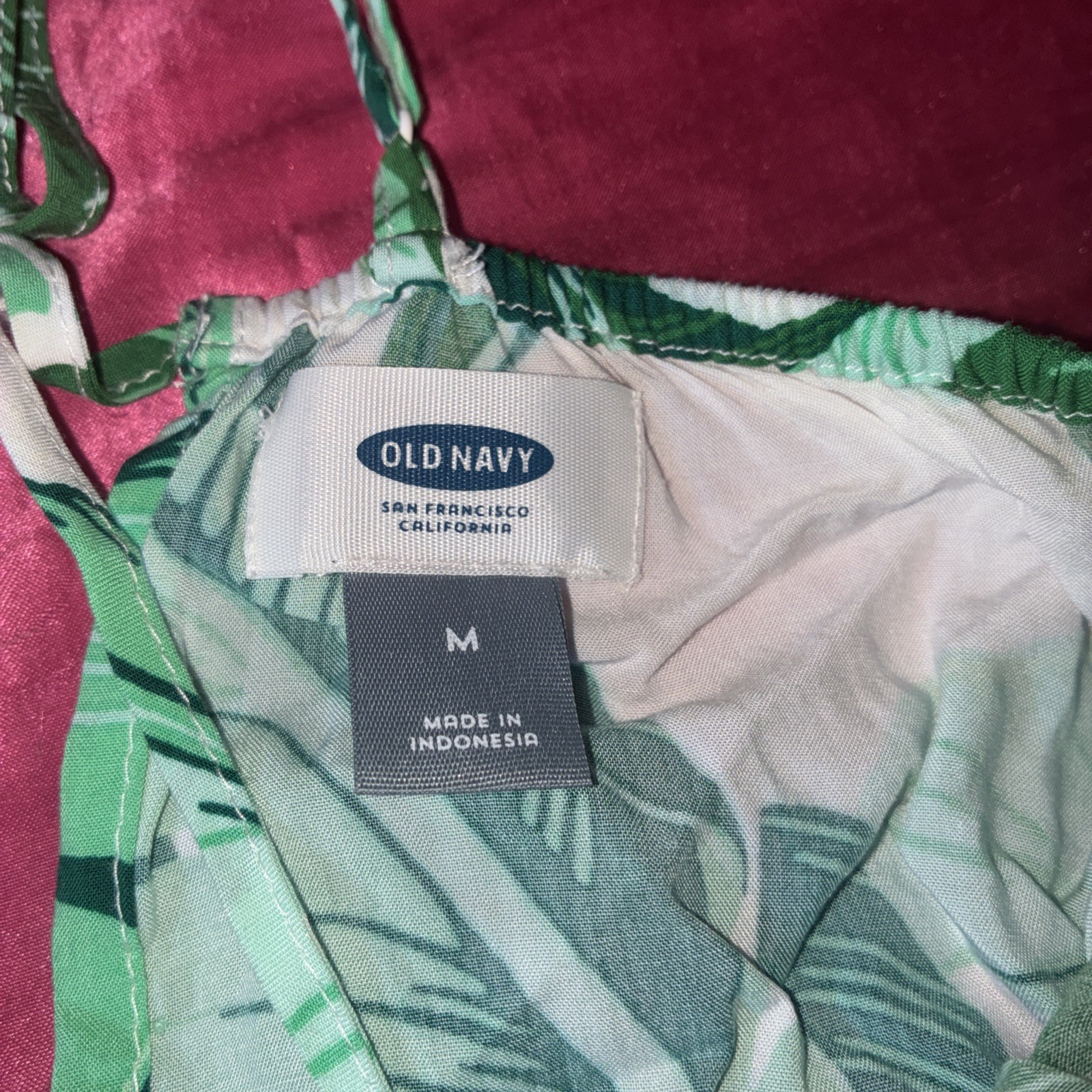 OLD NAVY TROPICAL SHORTS ROMPER JUMPSUIT WOMENS SZ M ONE PC PALM LEAVES POCKETS