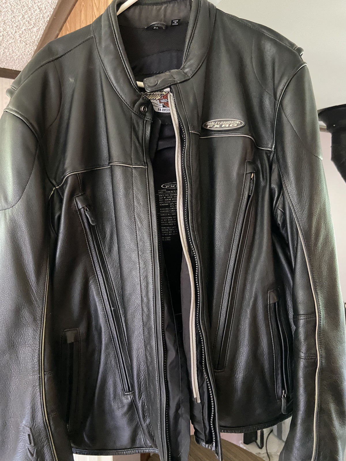 Harley Davidson Men’s FXRG Black Leather Riding Jacket Armor Large 98518-05vm
