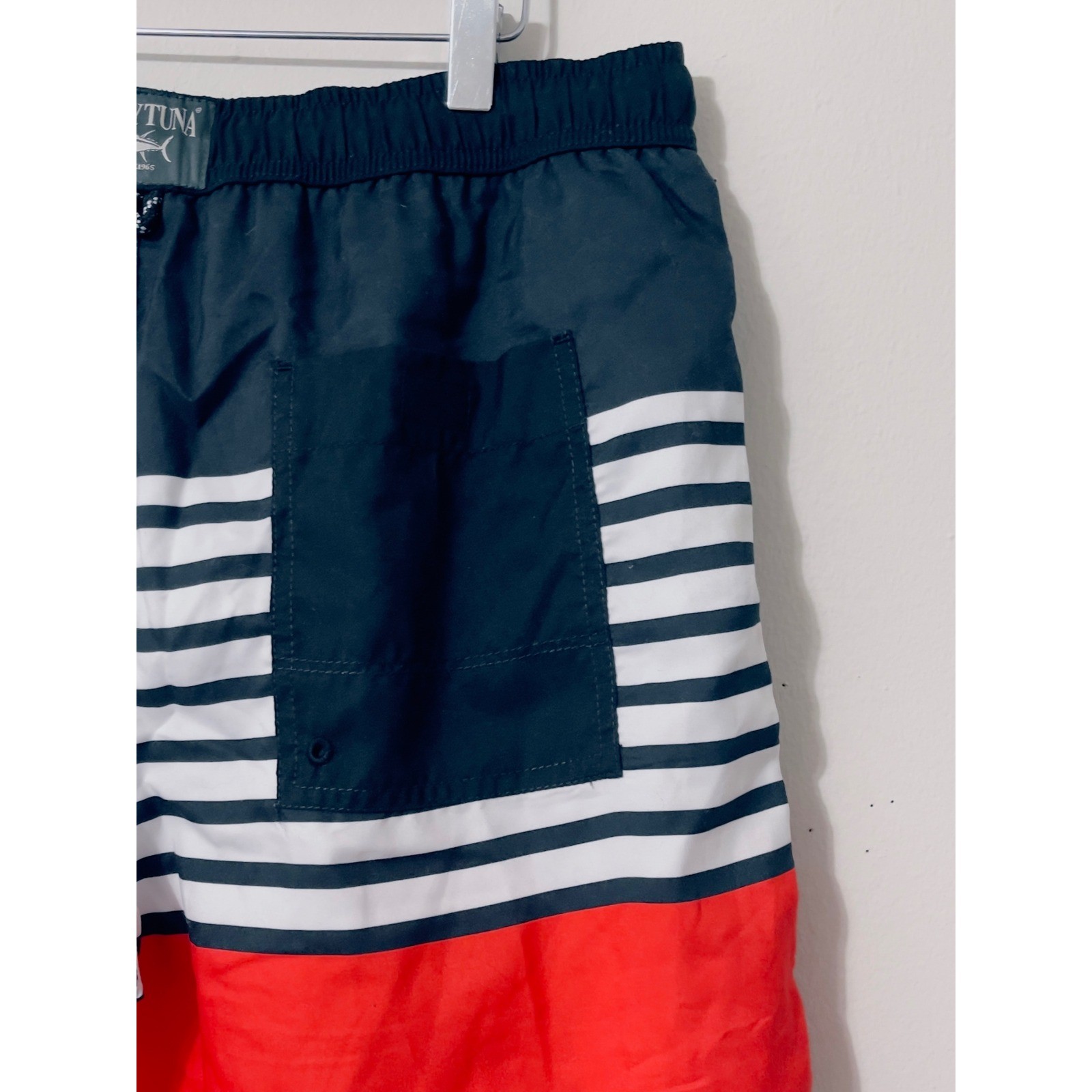 Spicy Tuna Mens Swim Trunks Medium Navy Blue White Red Striped Board Shorts