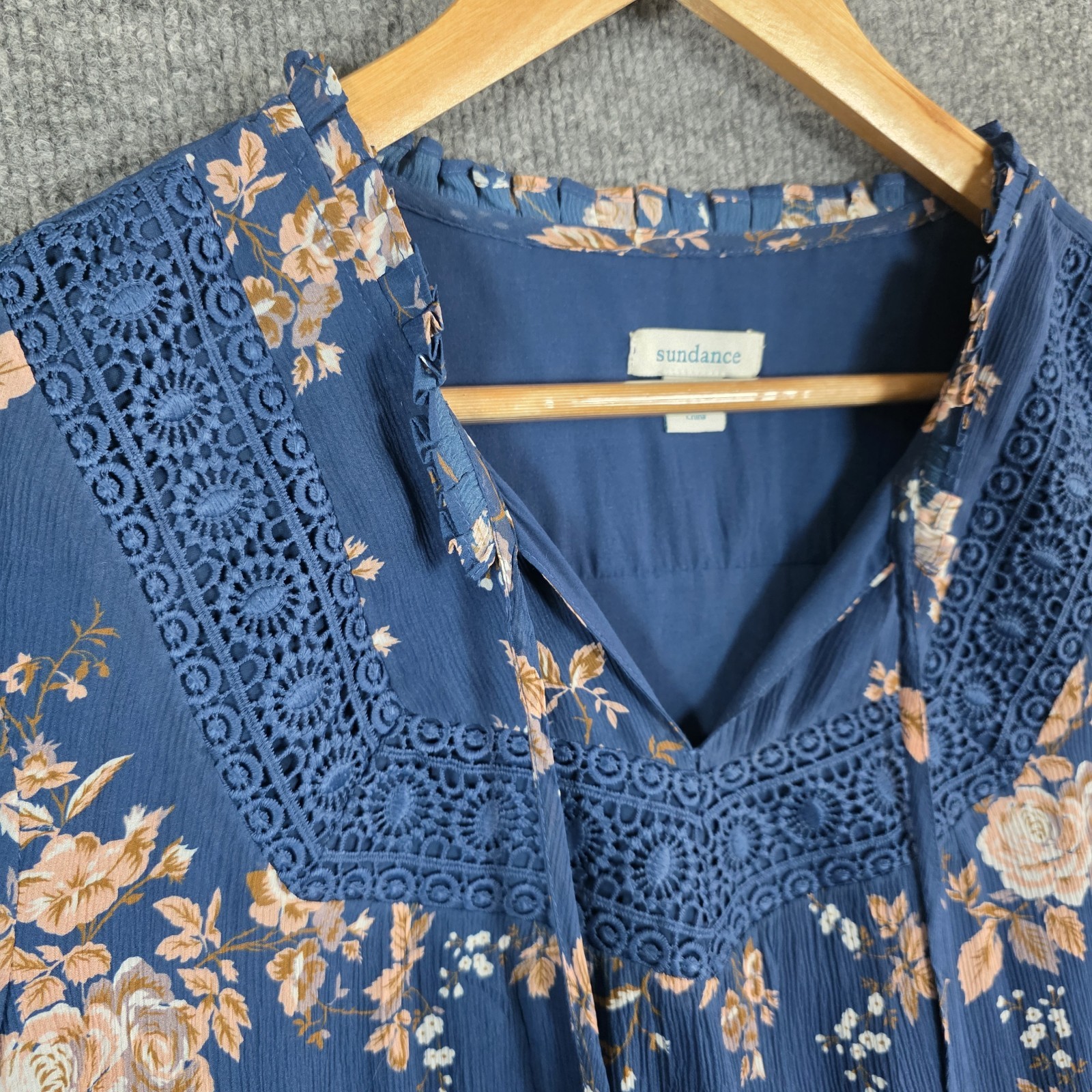 Sundance 100% Silk Blouse XS Blue Floral Boho Peasant Prairie Cottage Top Tunic