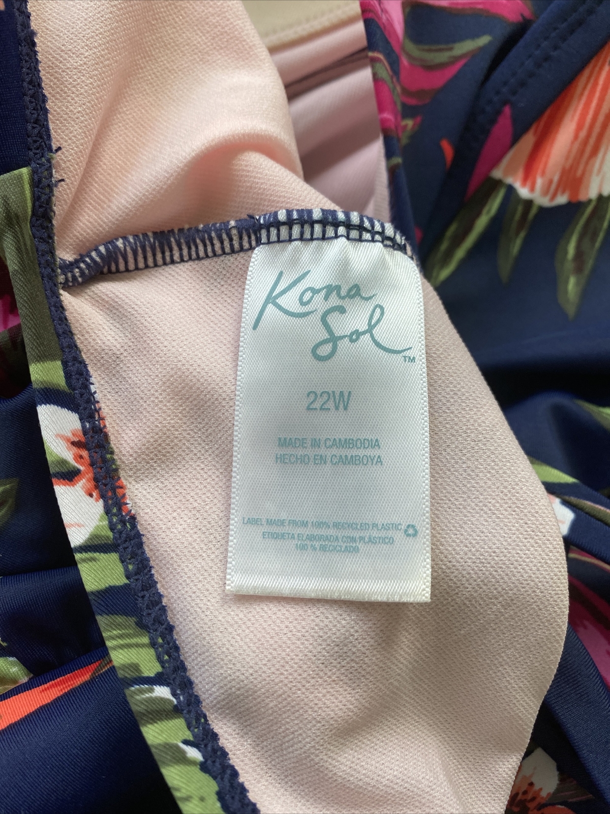 Kona Sol Womens Sz22W Swim Wear Racerback Built In Bra Wireless Adjustable Bands