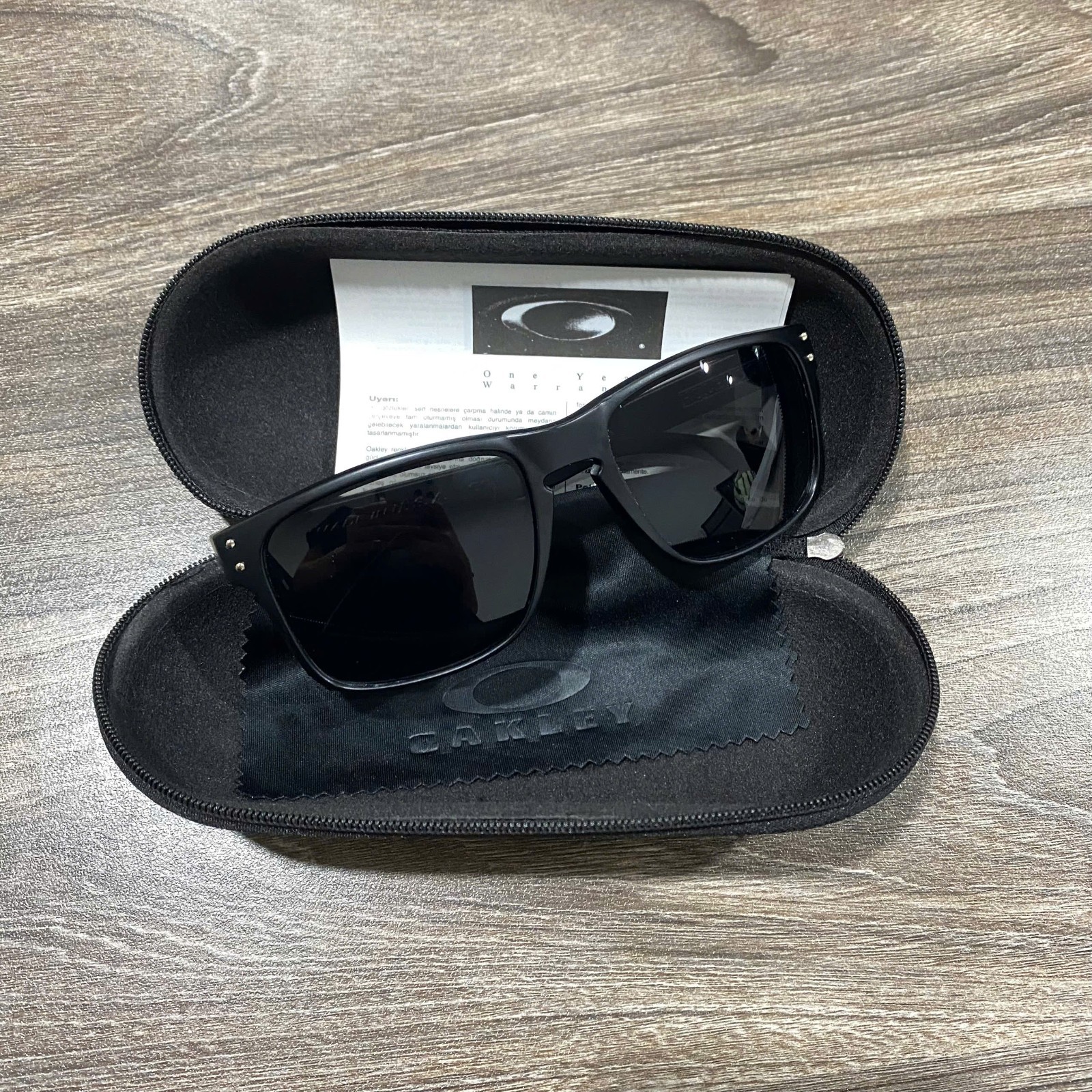 Oakley Holbrook Style Casual Black Sunglasses Dark Smoke Lens UV400