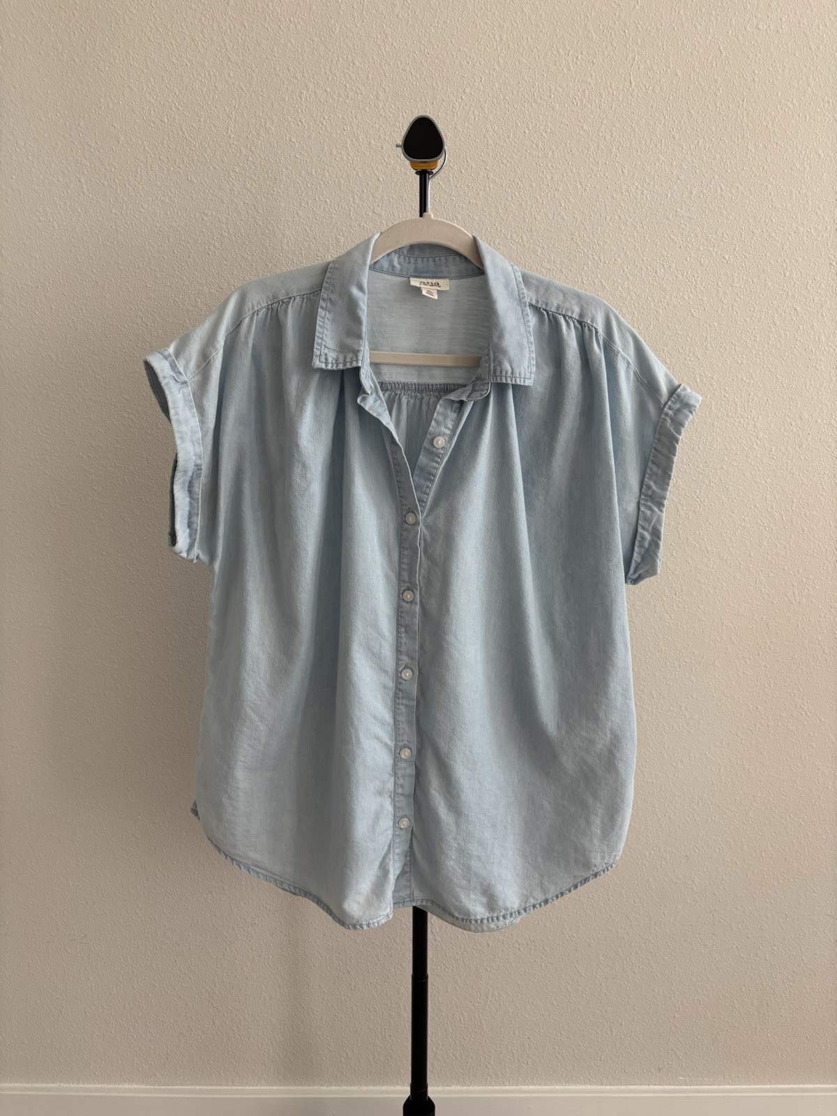 a.n.a Women’s Denim Chambray Top PL Petite Light Blue Lightweight Shirt