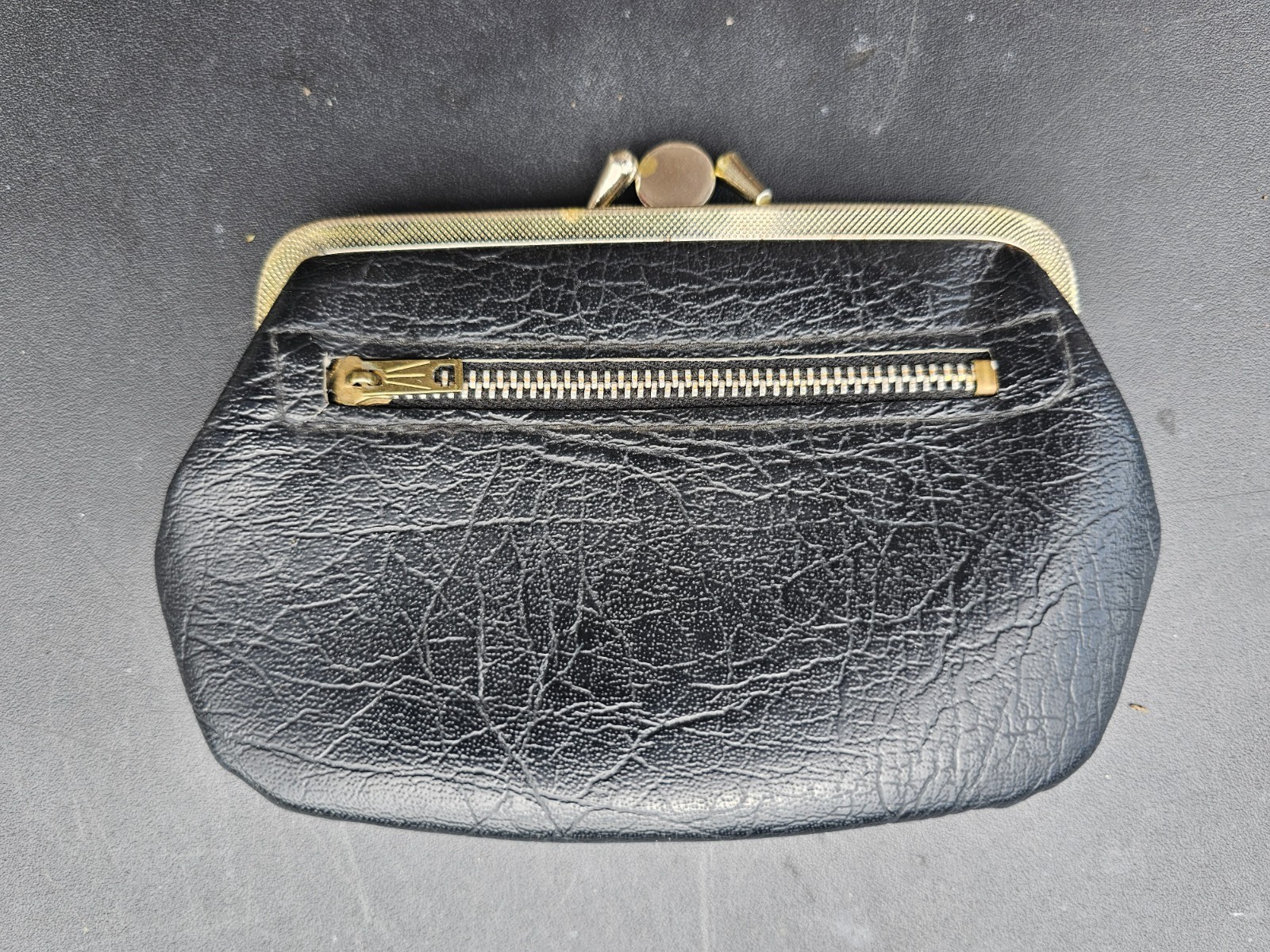 Vintage Black Leather Double Kiss Lock Coin Purse Change Purse w/ Zipper Pocket