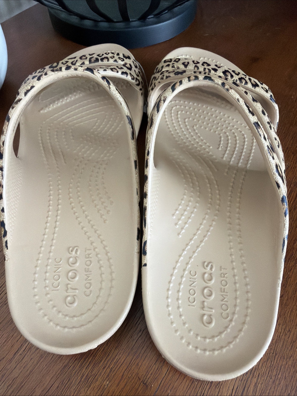 Crocs Kadee II Leopard Strappy Sandals Slides Flip Flops Comfort Women’s Size 8