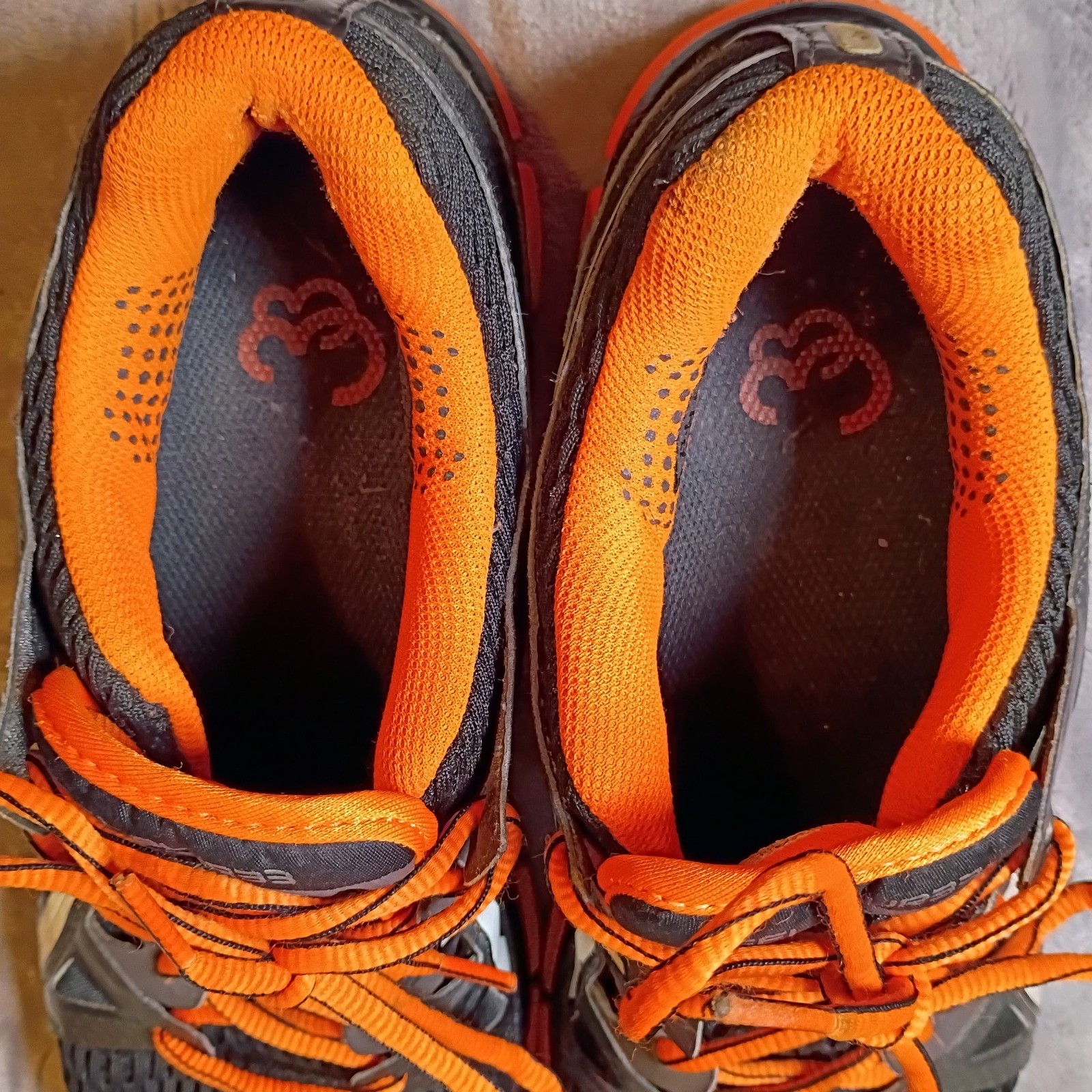 ASICS Gel-Blur33 Mens Running Shoes T2H3N Black Orange White Size 9 Sneakers Y2K