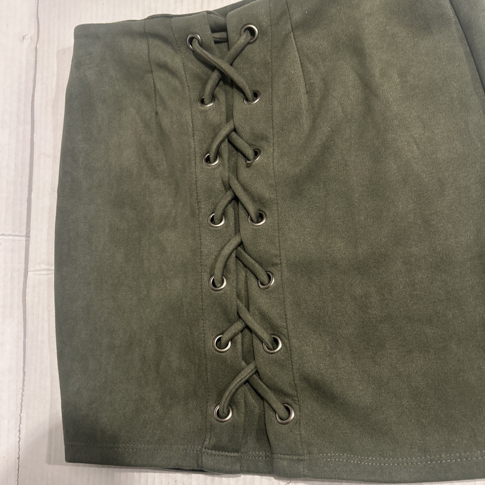 Windsor Olive green Lace Up mini skirt Size Small Polyester Spandex Blend