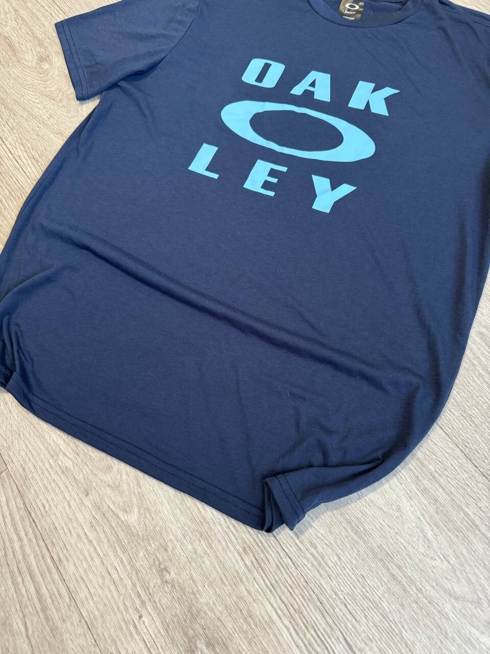 Vintage Oakley T-shirt
