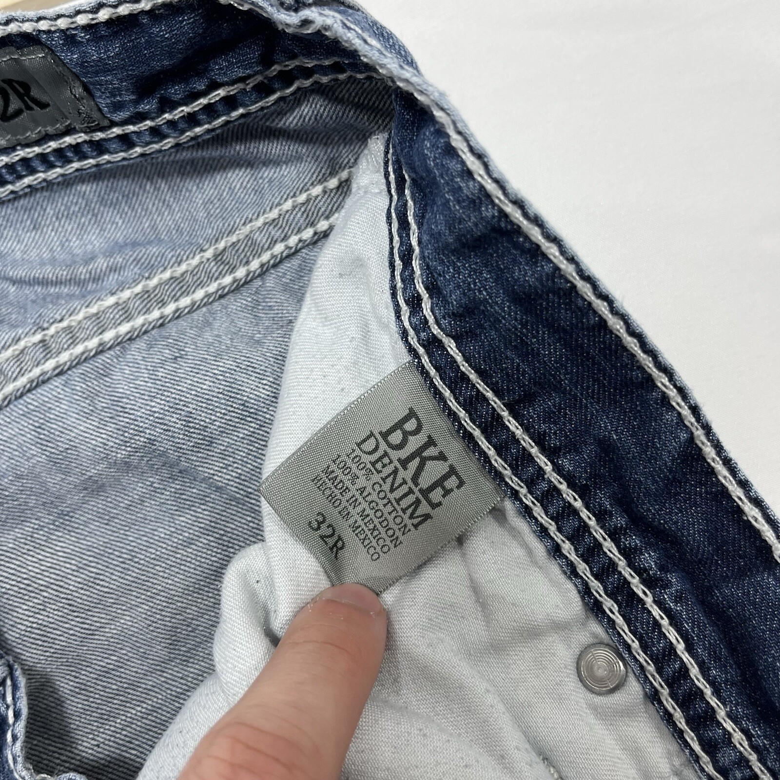 Men’s Buckle BKE Tyler Size 32R (30×30”) Denim Blue Jeans Distressed Frayed Cuff