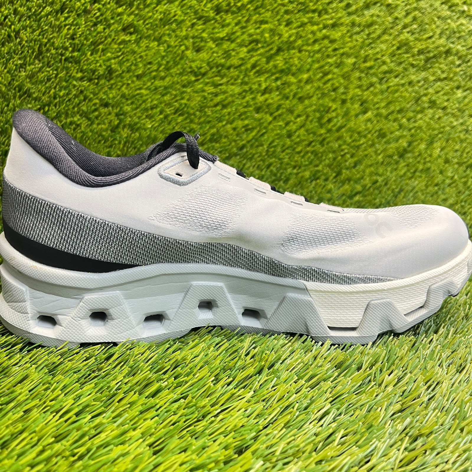 On Cloudmonster Hyper Gray Black Womens Size 8.5 Athletic Running Shoes Sneakers