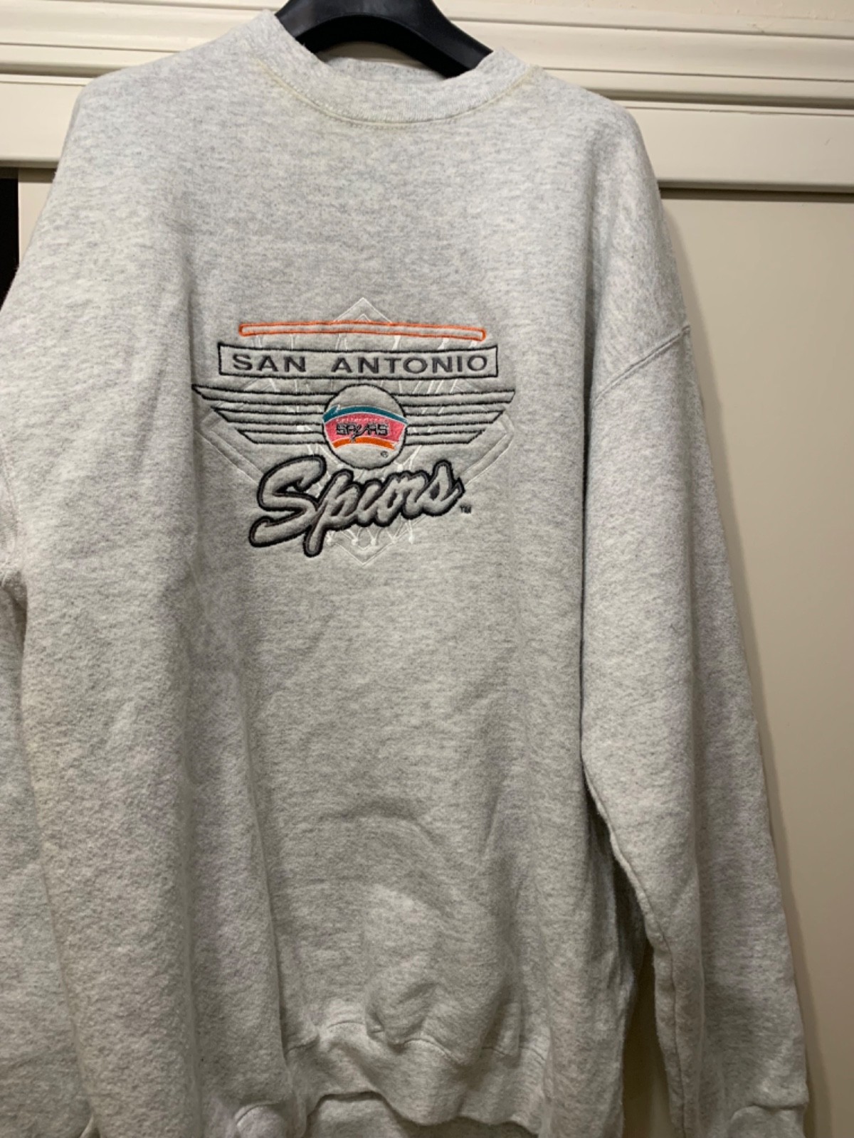 Vintage San Antonio Spurs Sweatshirt Large Gray Logo 7 Graphic Crewneck 90s