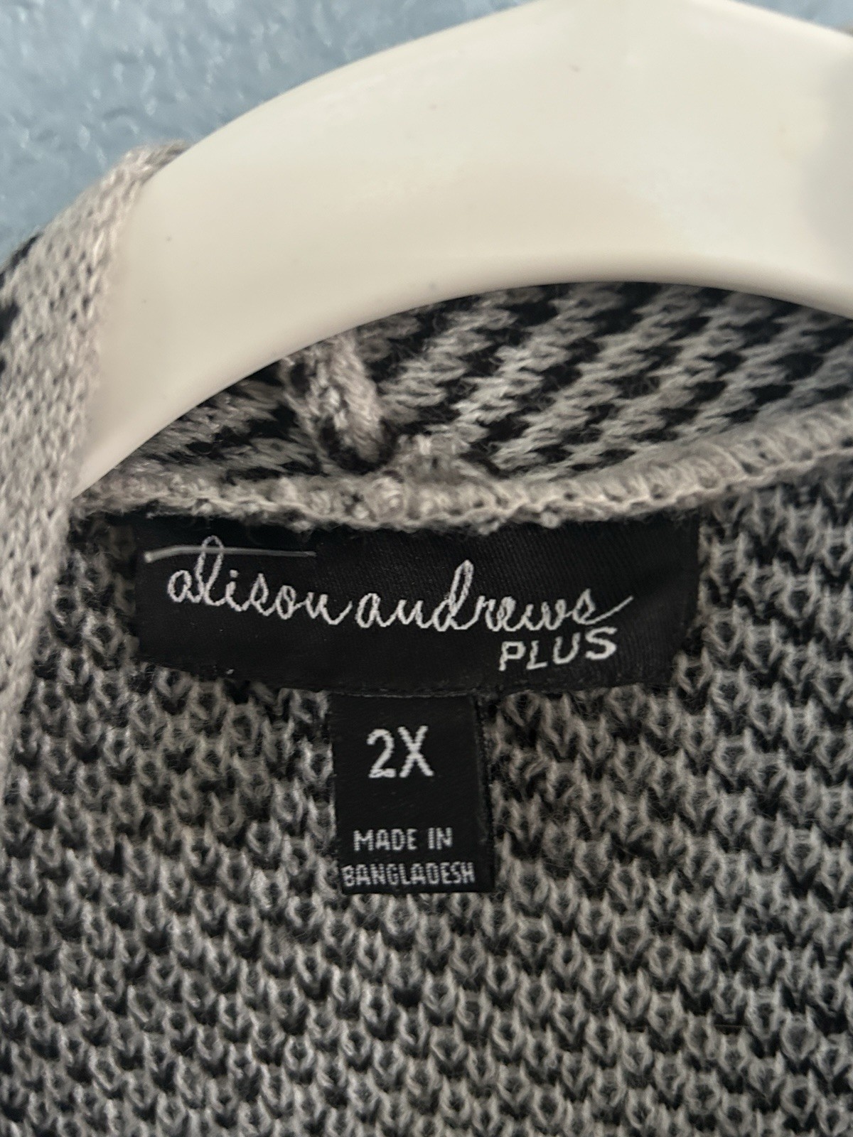 Alison Andrews Plus 2X Gray/Black/White Argyle Open Front Pocket Cardigan