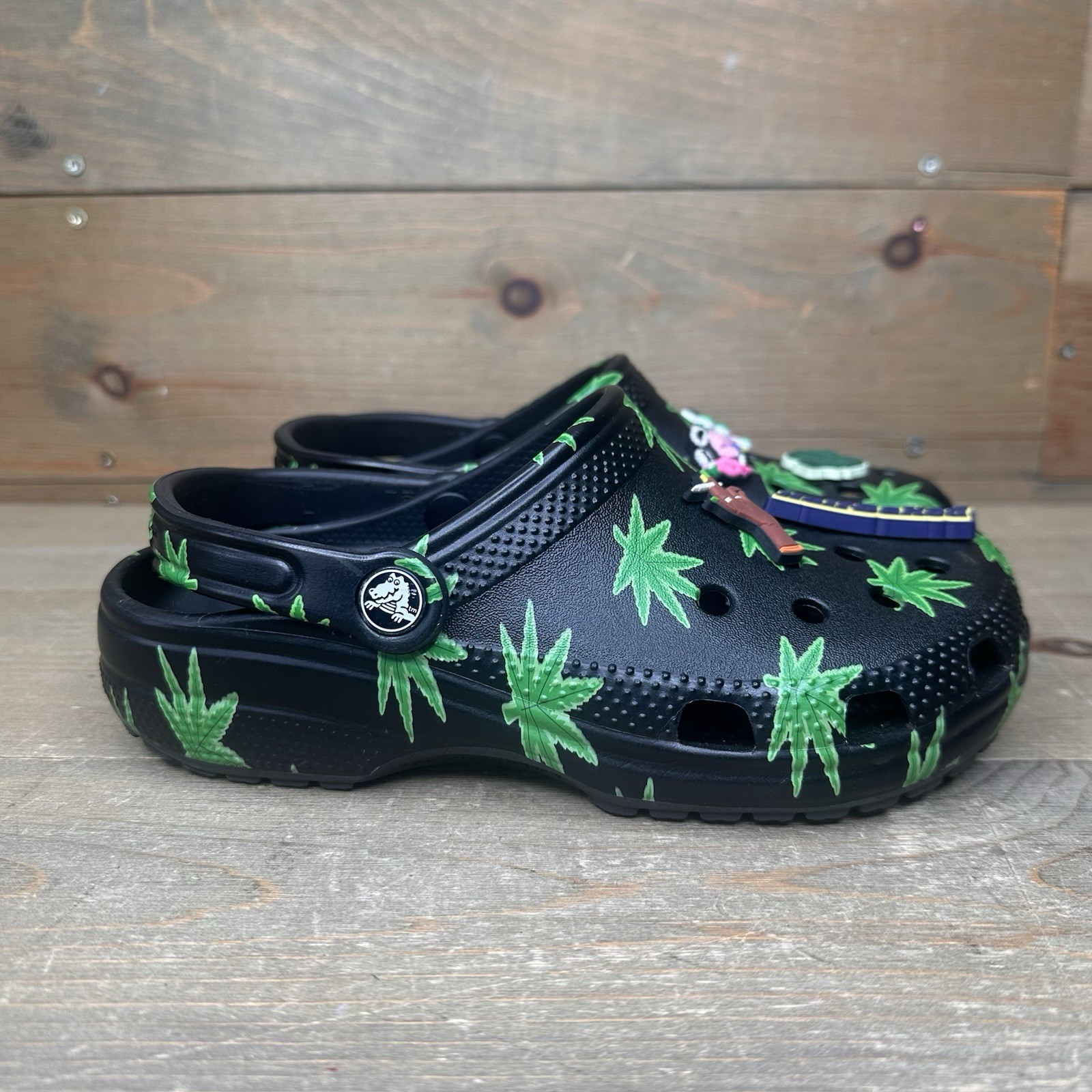 Crocs Classic Clogs Hemp Leaf Black Weed Pot Leaf Marijuana Size W6/M4