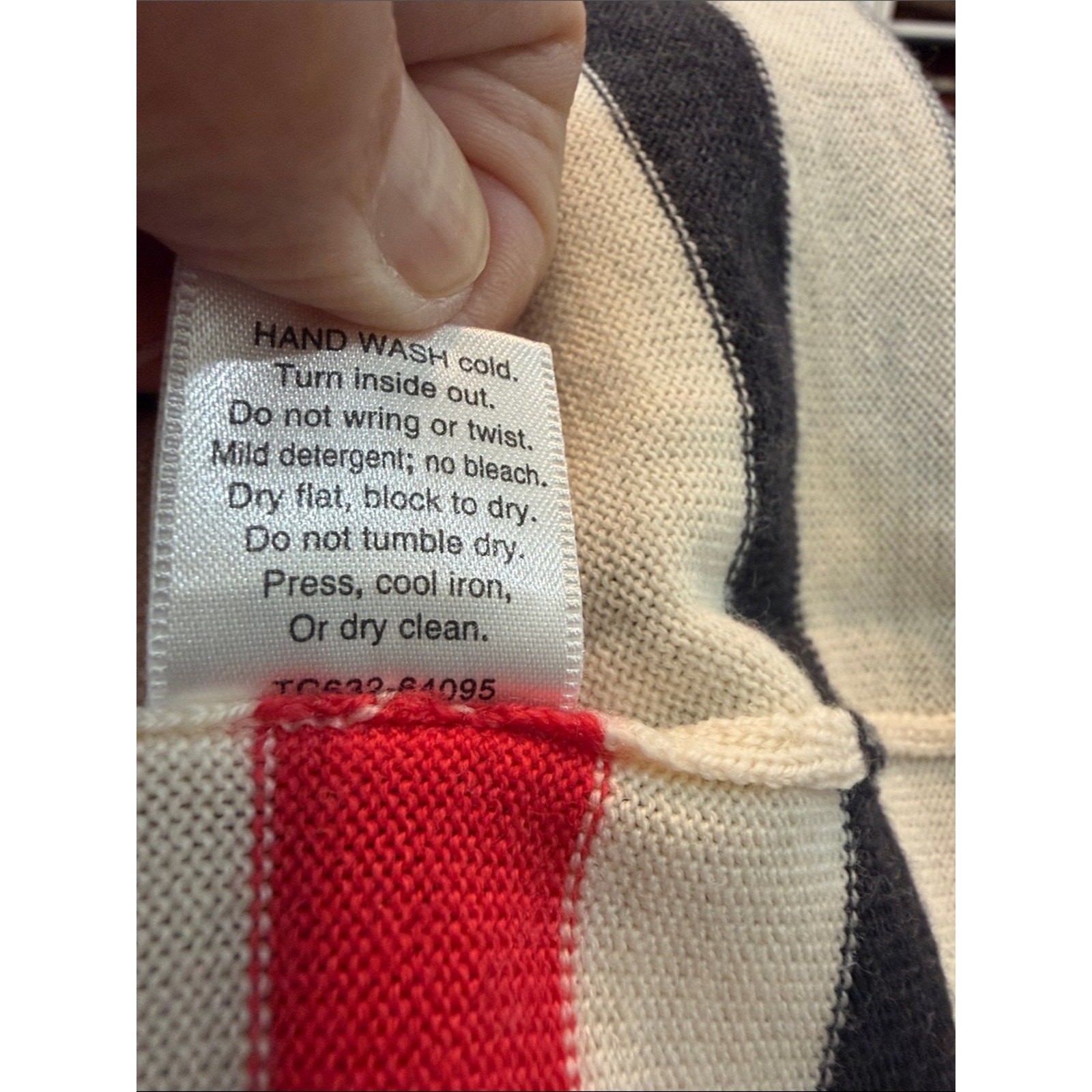 Pendleton Cream, Gray, Black & Pink-Red Striped Crewneck Sweater, Wm Sz L