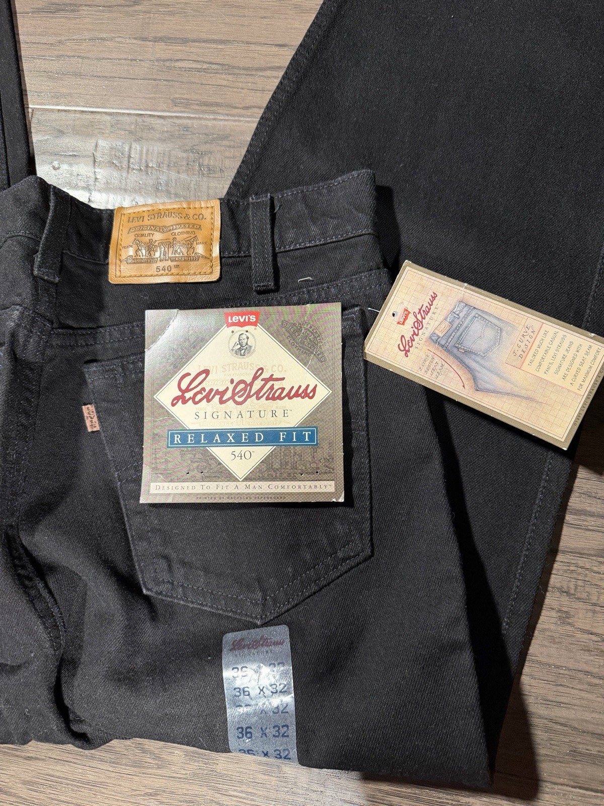 NWT Vintage 90s Levi’s Signature 540 Relaxed Fit Jeans Black 36X32 USA Made