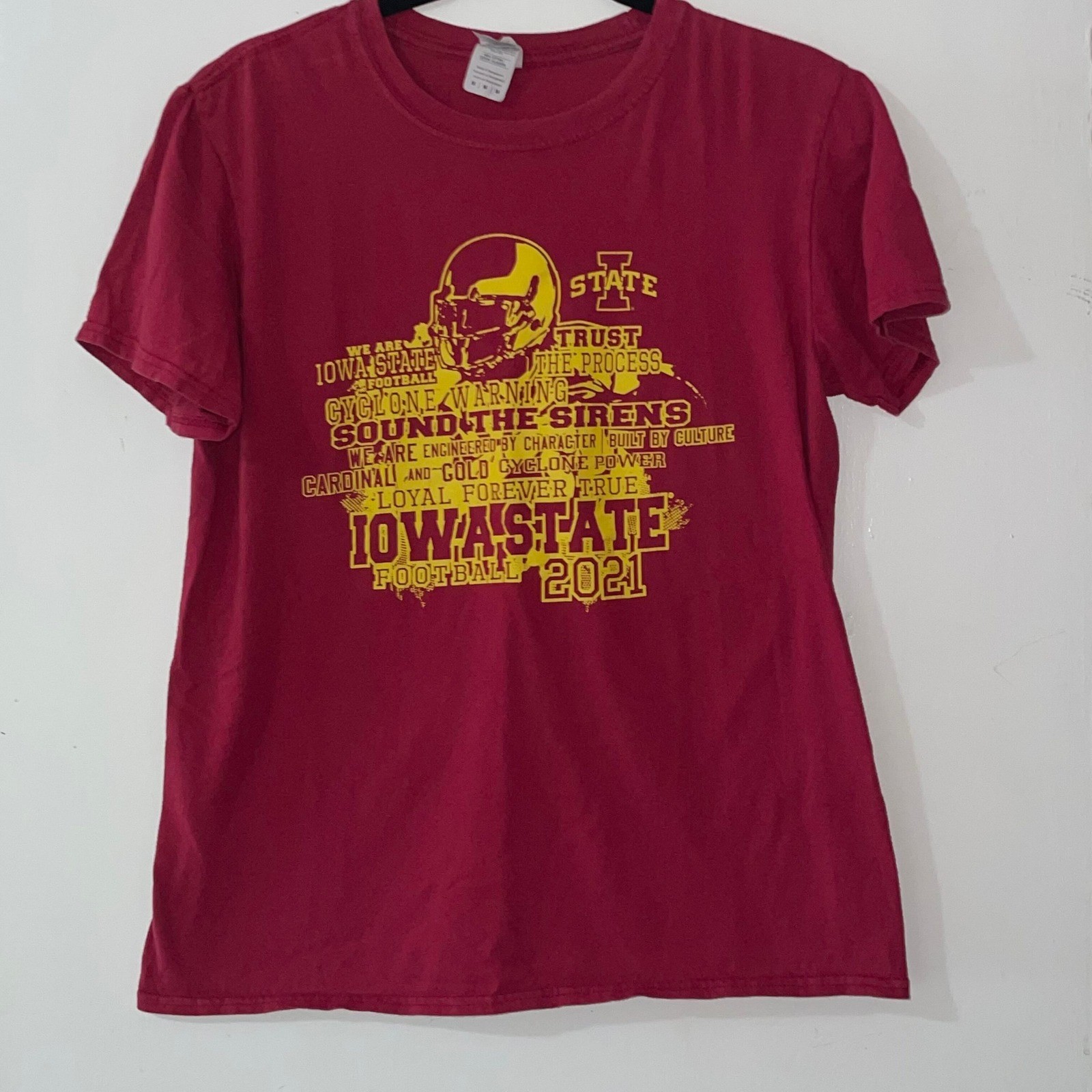 Iowa State Football T-Shirt Gildan Softstyle Maroon Cyclones 2021 Medium
