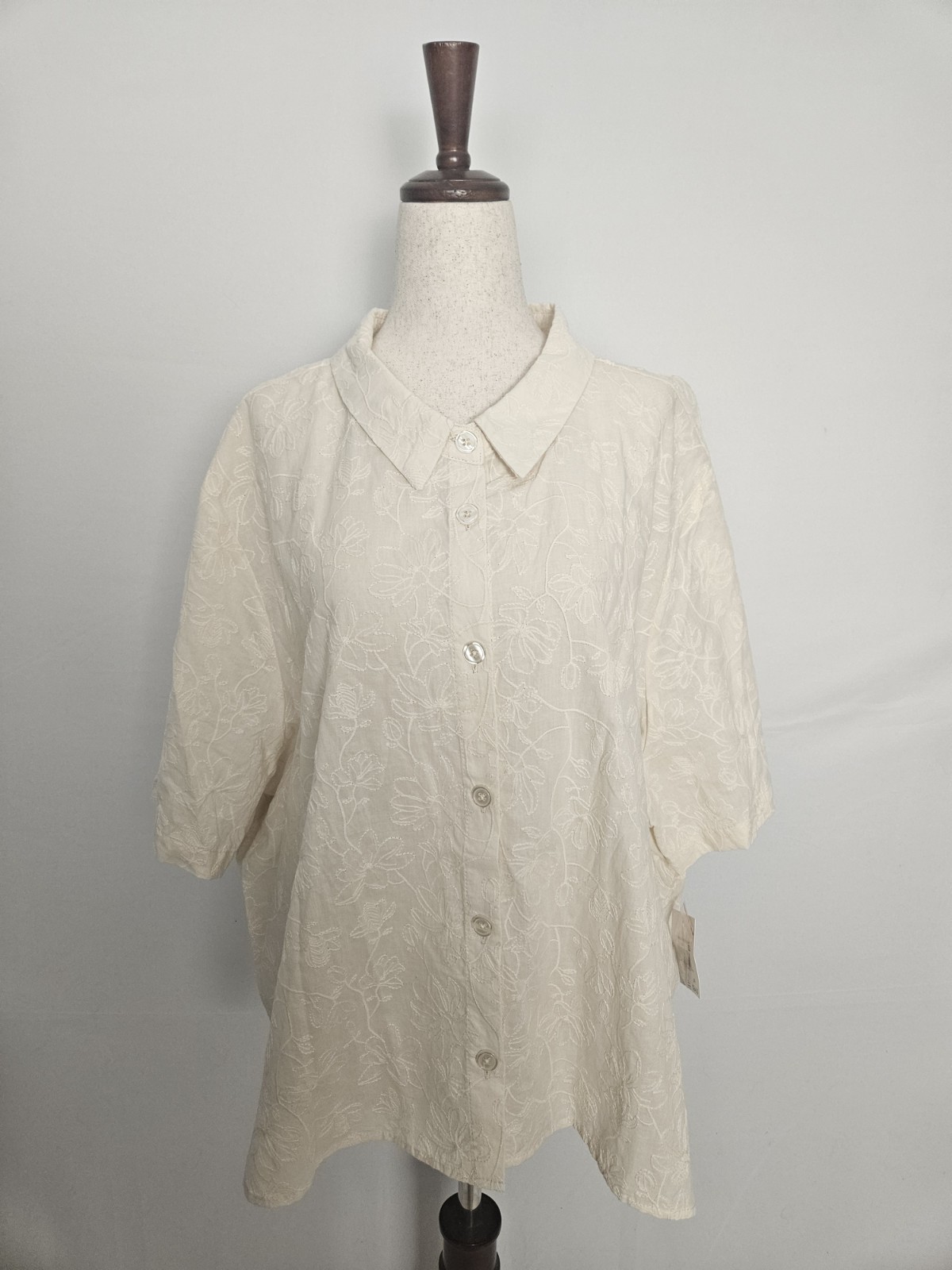 Falls Creek Off White Button Up Top Floral Embroidered Women’s Size 3X NWT