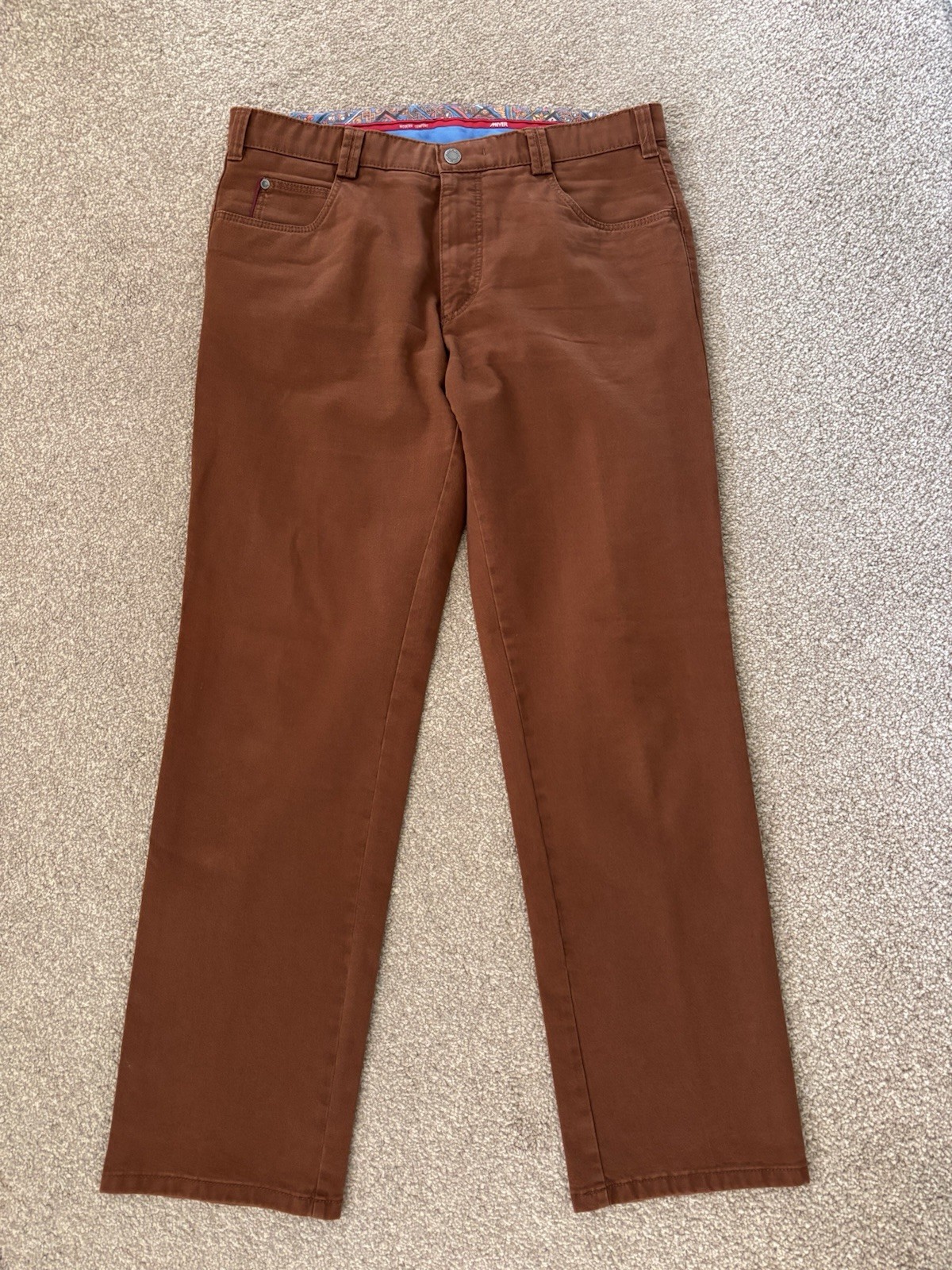 MEYER DIEGO CHINO STYLE TROUSERS WITH STRETCH IN BROWN W36 L32