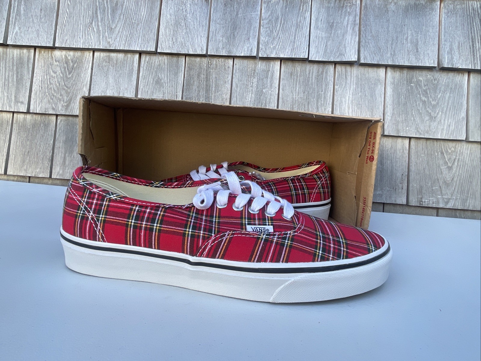 Vans Authentic Shoes Plaid Red White Low Top Skate Sneaker Men’s Size 10.5 NEW