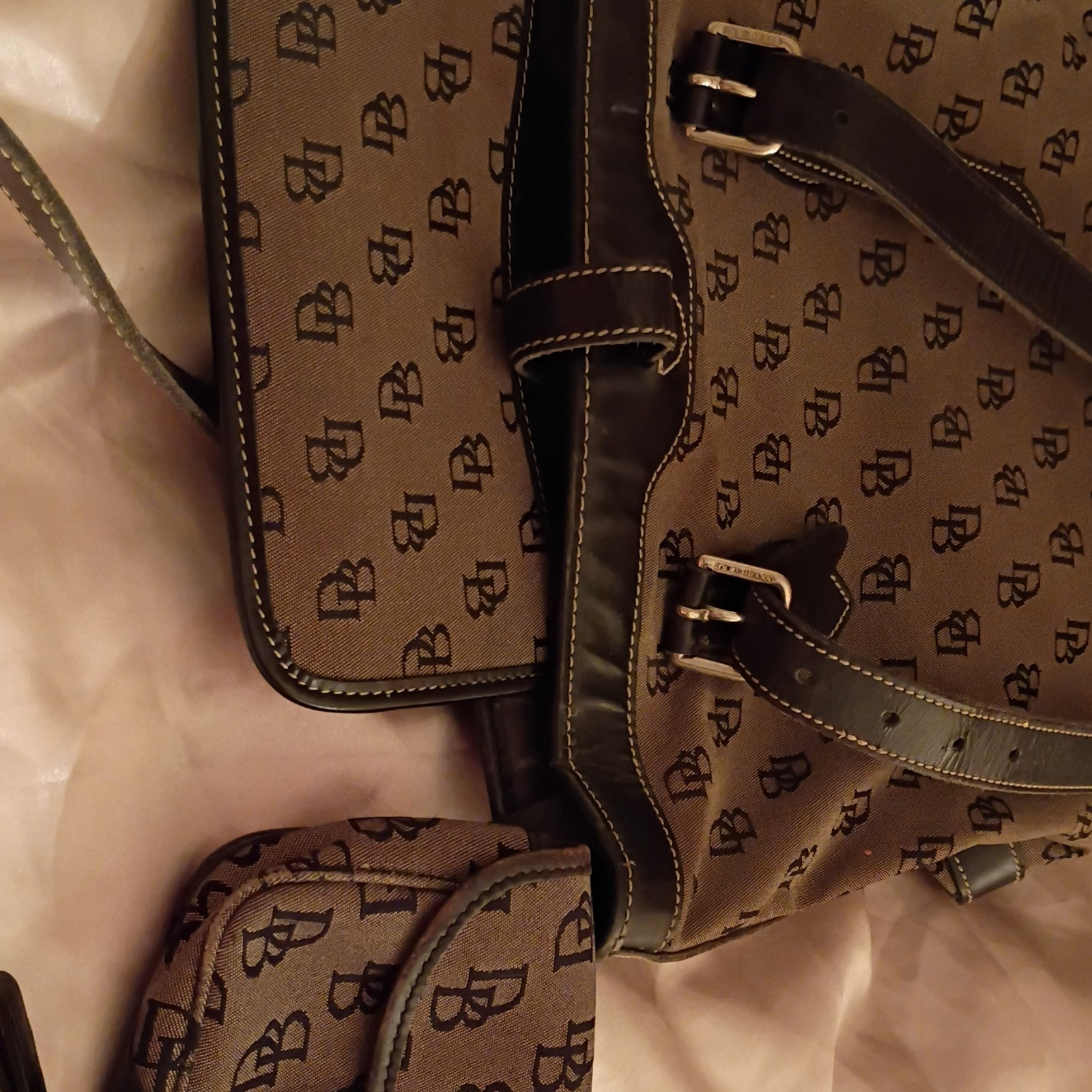 Dooney & Bourke Monogram Tote Brown/Black Double Handles Gold Hardware Pouch