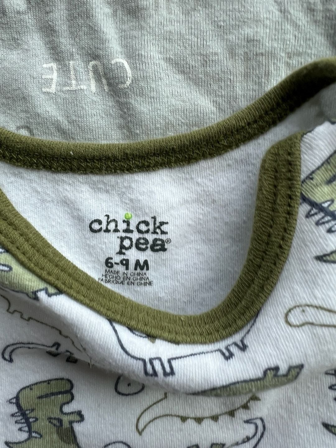 (#17) 5 Baby Bodysuits & Under Armour Polo and Gerber (Size 6-9M)