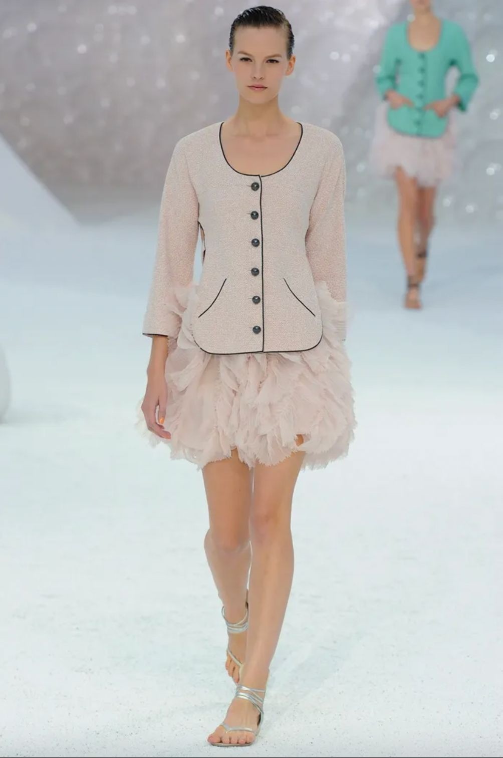 Chanel Spring 2012 Pale Pink Tweed Jacket Size 34 / XS