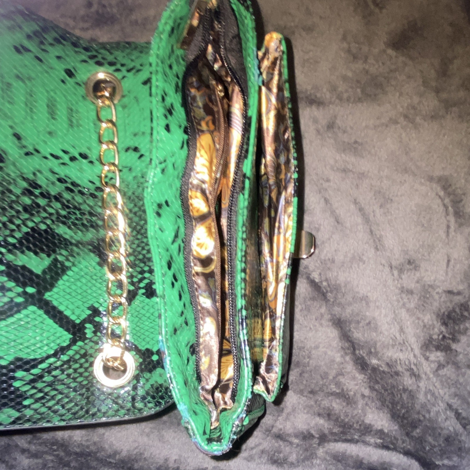 Charming Charlie Green/Black Snake Animal Print Shoulder Bag Gold Chain