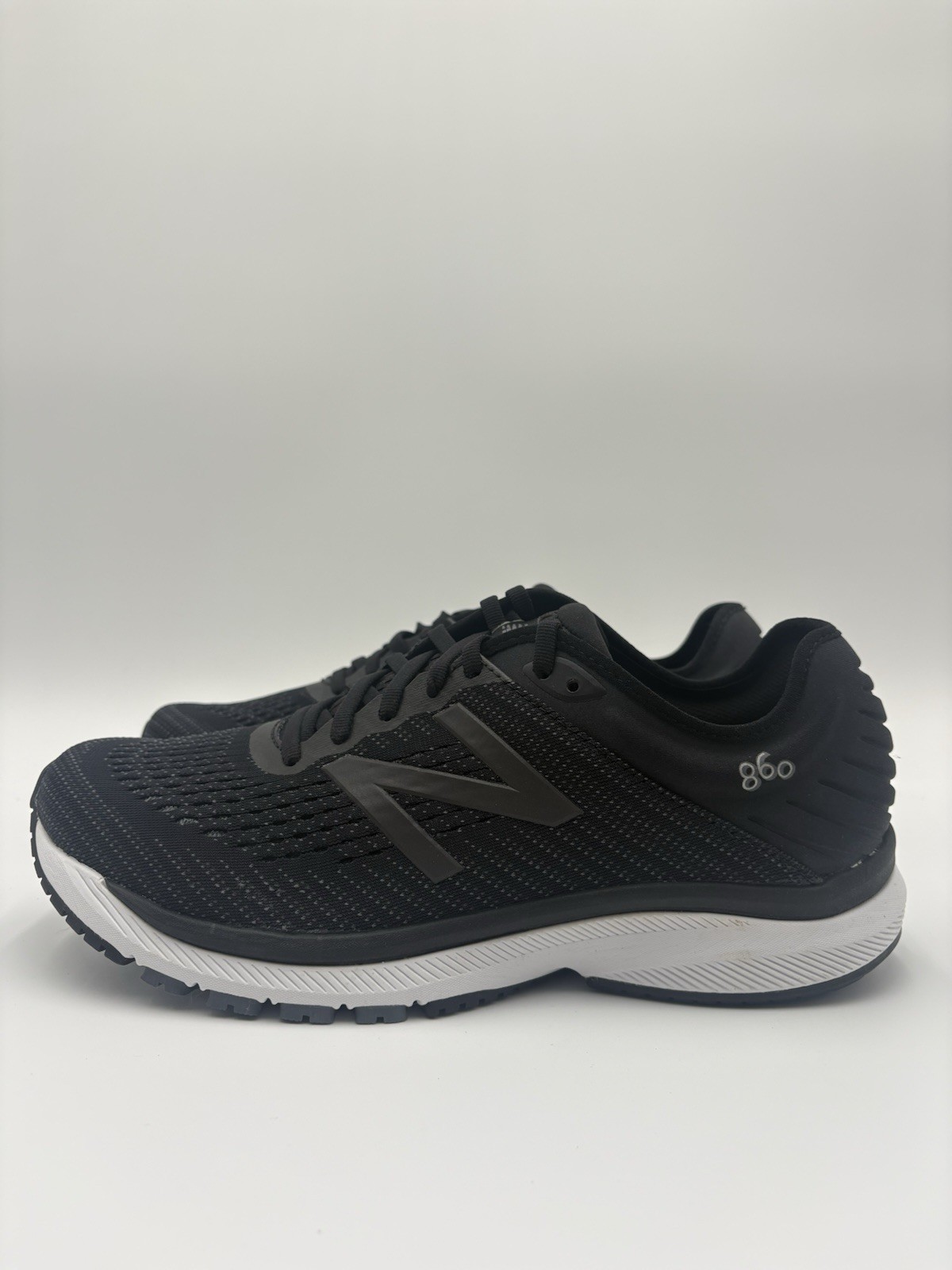New Balance Men’s 860 V10 Sizes 7-9.5 Black |M860G10|