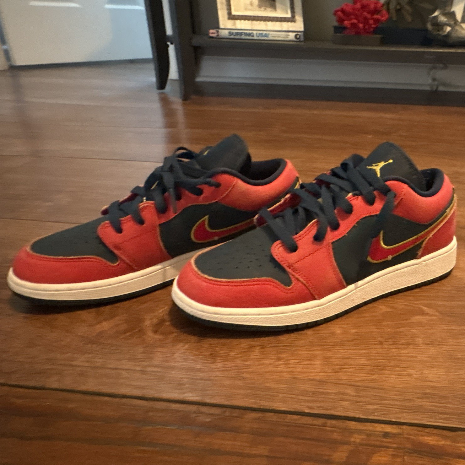 Jordan Air Jordan 1 Low Kids 6Y Low Top Leather Lace-Up Sneakers Red/Black/Gold