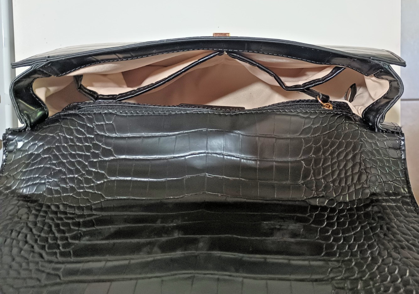I.n.c. International Concepts Ajae Flap Crossbody in Light Leo Gold
