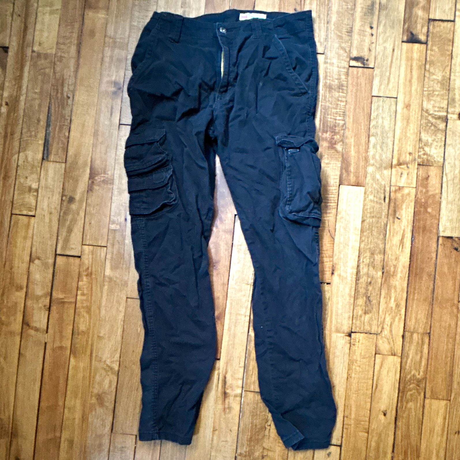 Wrangler Men’s Black Cargo Pants Regular Fit Tapered Leg Waist 32