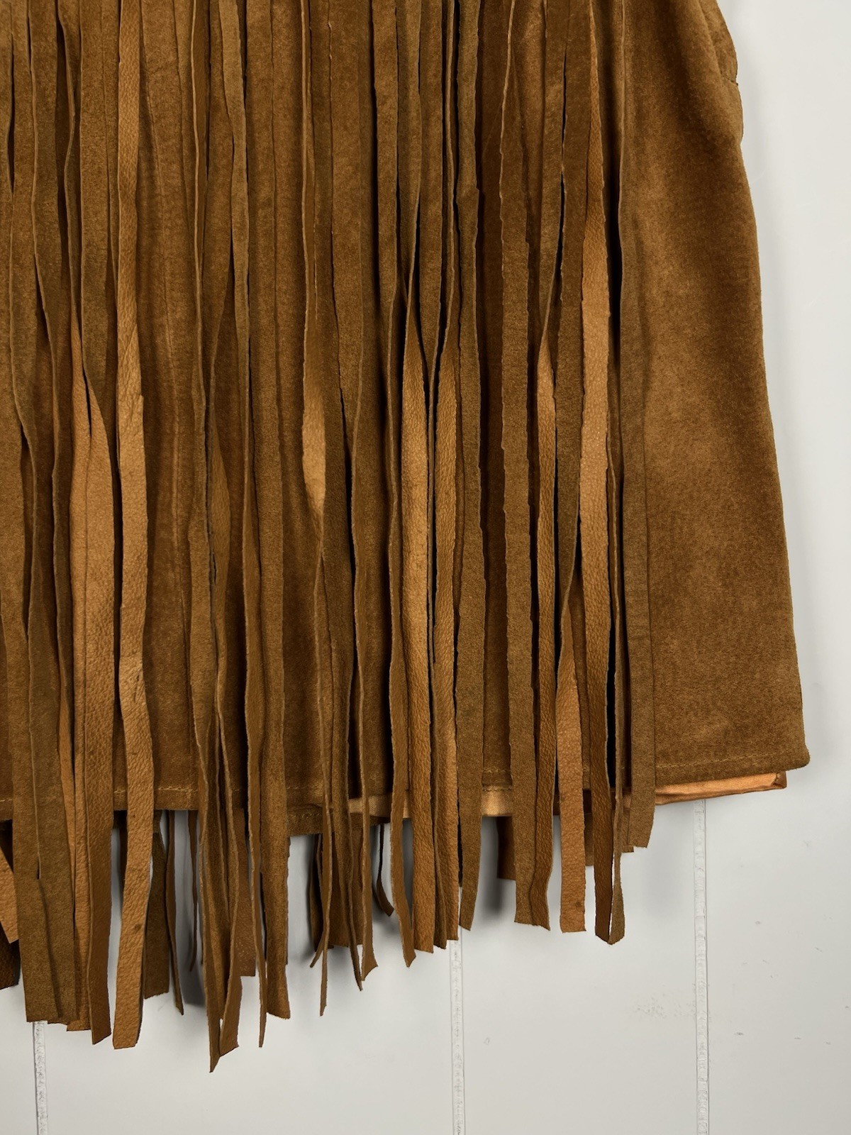 Cedars Vintage 100% Suede Leather Fringed Skirt in Gorgeous Brown 26.5” Waist