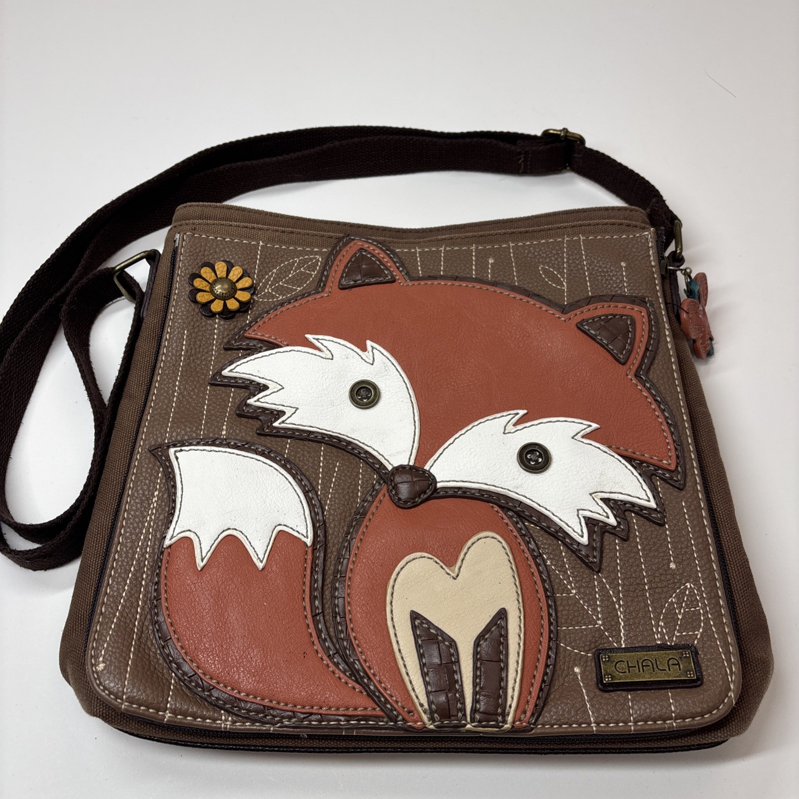 Chala Fox Deluxe Messenger Bag Brown Crossbody faux leather & canvas, Pockets!