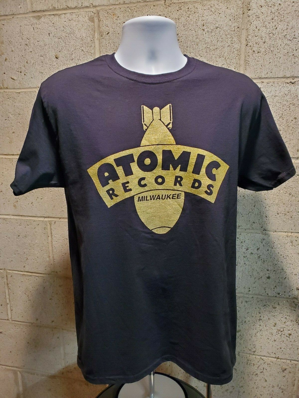 New! ATOMIC RECORDS Milwaukee GOLD BOMB LOGO Authentic T-Shirt S-M-L-XL-XXL-XXXL