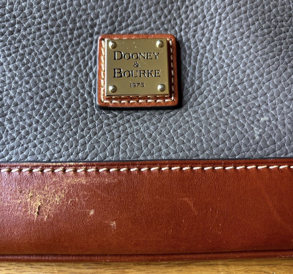 Dooney & Bourke Leather Hand Bag Gray Pebbled Domed Crossbody Quiet Luxury