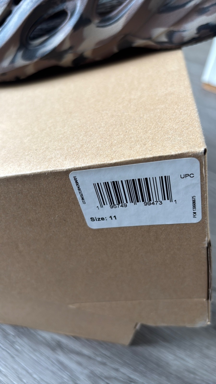 yeezys foam runners size 11
