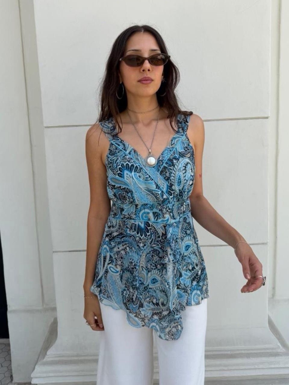 Separates New York blue paisley chiffon ruffle v-neck lined blouse / size M