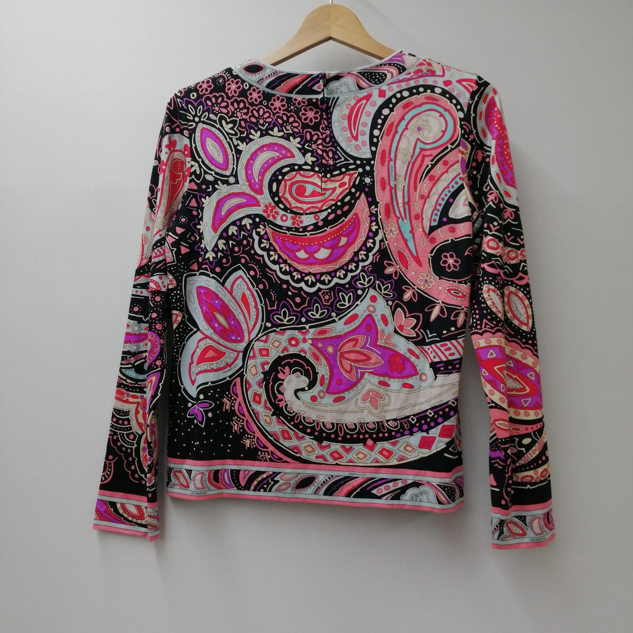 Leonard Paisley Pattern L/S Cut & Sew T-Shirt Women’s Small