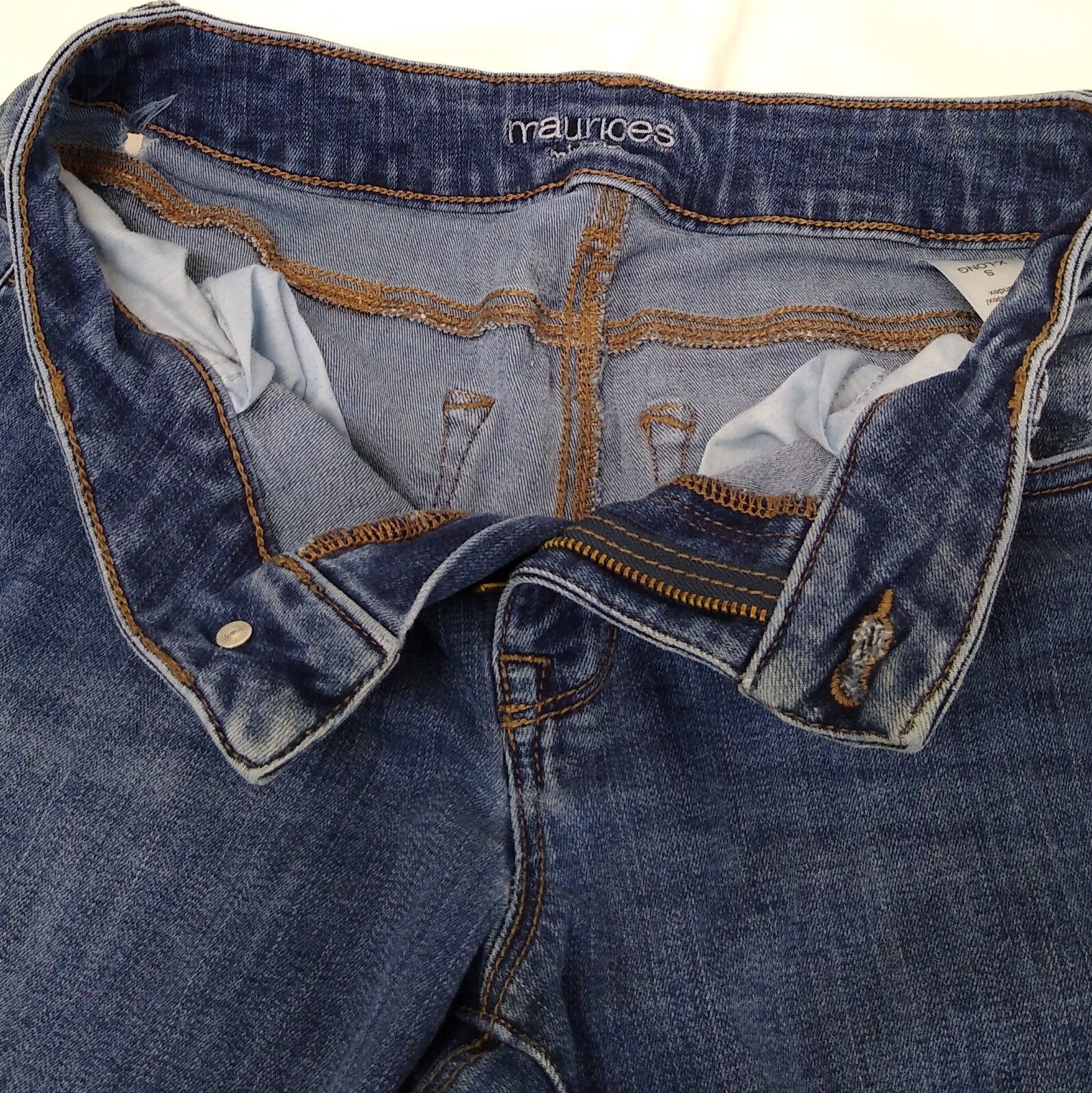 Maurices Jeans Small (4/6) X-long Mid-Rise Distressed Skinny Medium Wash Denim