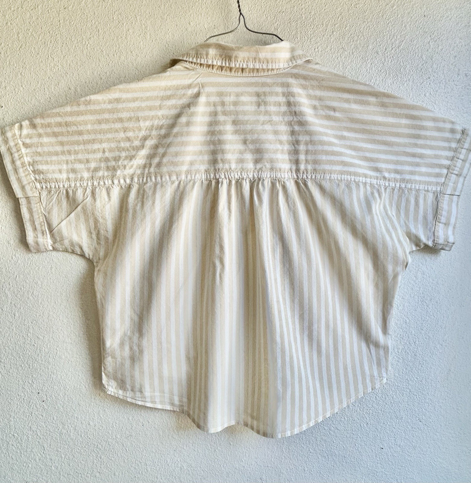 Universal Thread Women’s Striped Split -neck Crop Blouse Yellow &white Size M