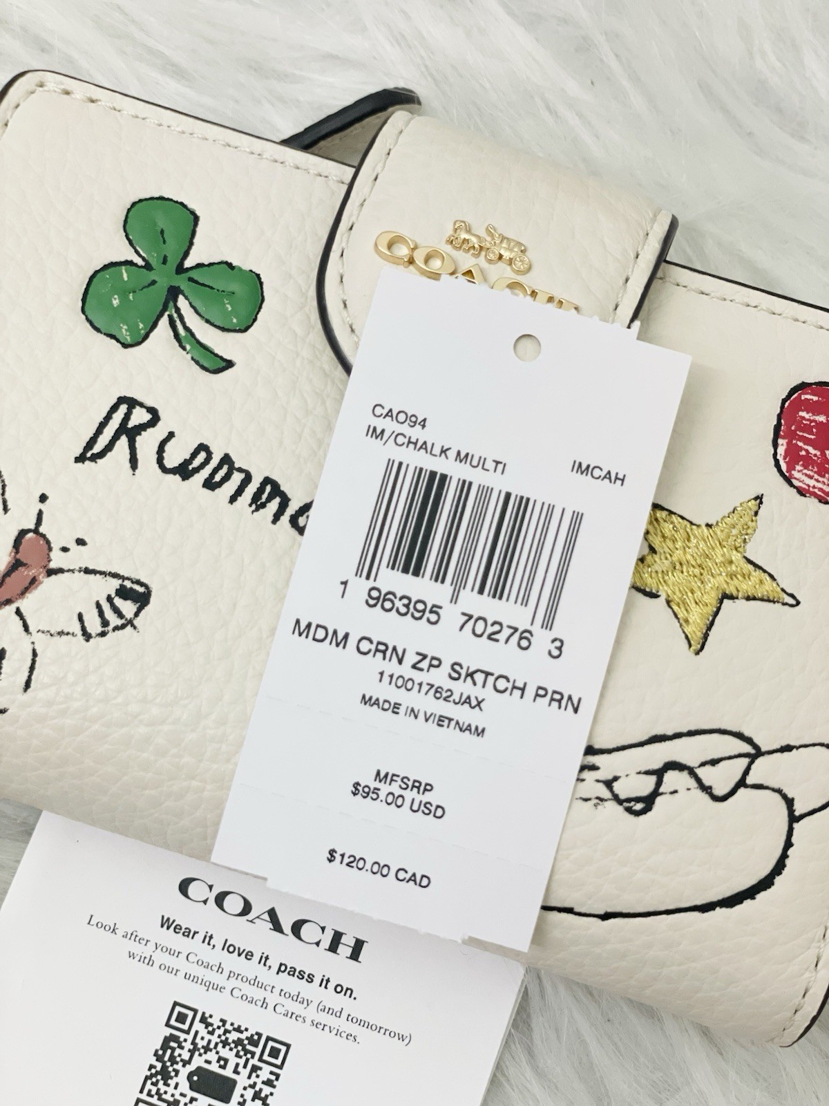 Coach Medium Corner Zip Wallet With Sketch Print In Gold/Chalk Multi CAO94 NWT