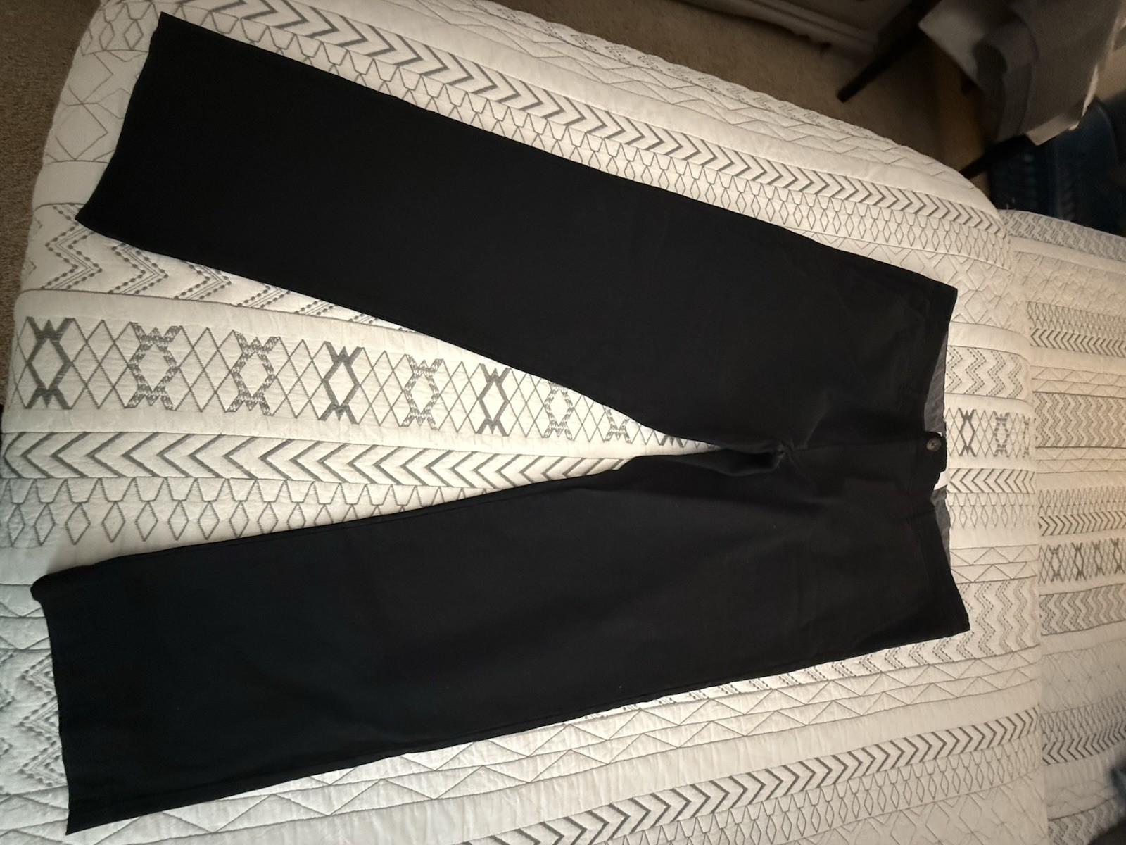Amazon Essentials Men’s Black Solid Casual Pants Button Closure 40 Regular