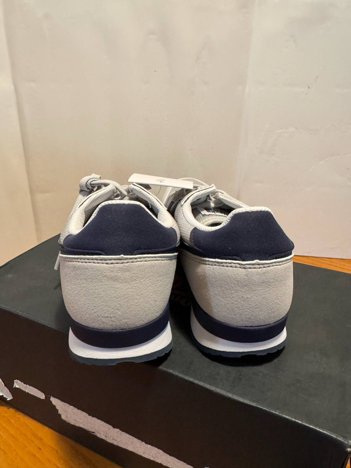 Onitsuka Tiger Alvarado Glacier Grey/Peacoat Men’s 8, Women’s 9.5