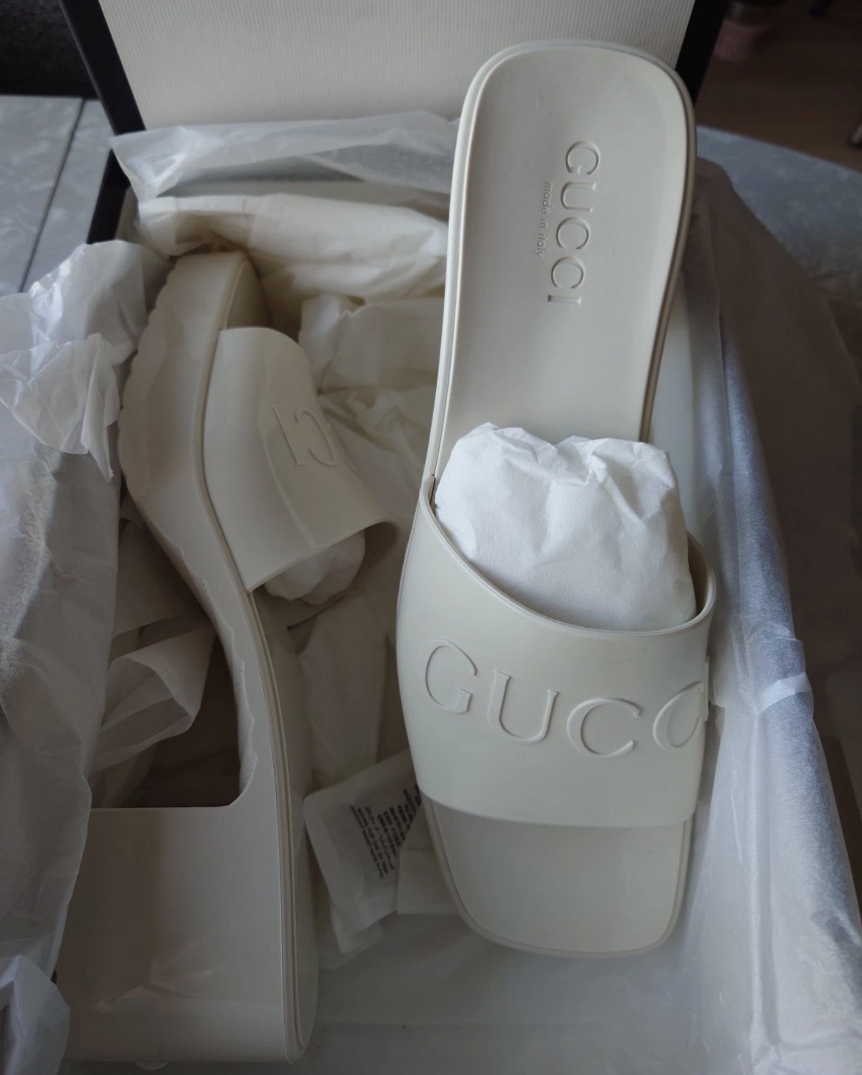 Gucci Rubber Slide Sandals Block Heel Mystic White Women’s Sz 39 (US 8.5) W/Bags