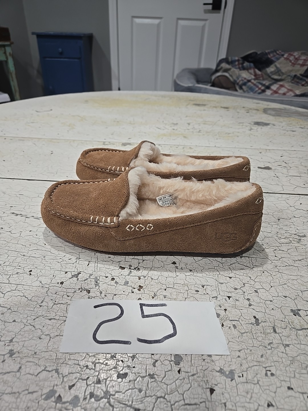 Ugh Ansley Slipper 1106878 W Women’s Chestnut Suede Size 7D-38